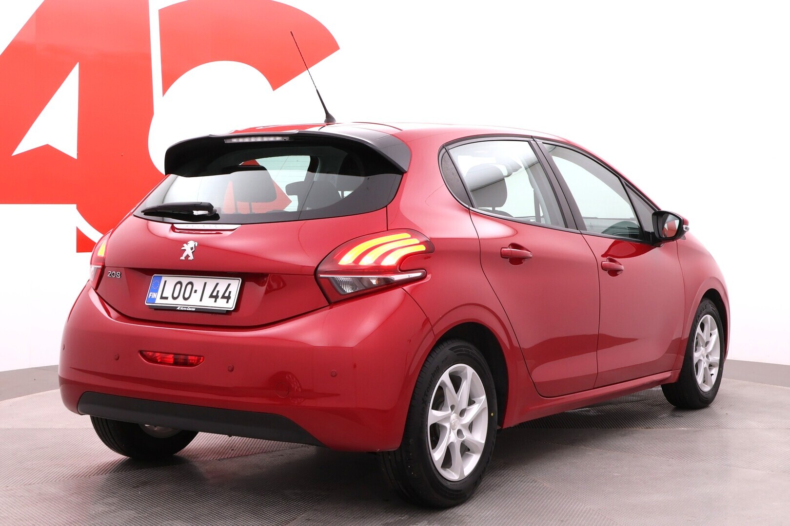 PEUGEOT 208 2018