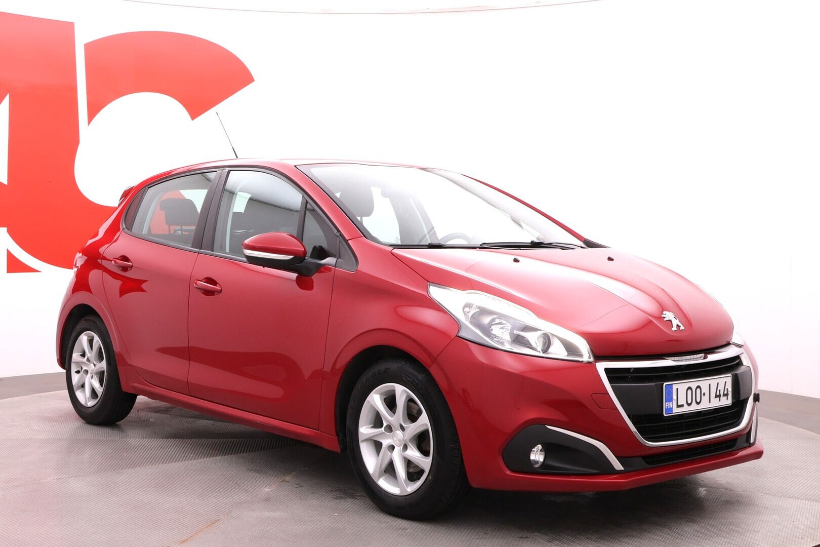 PEUGEOT 208 2018