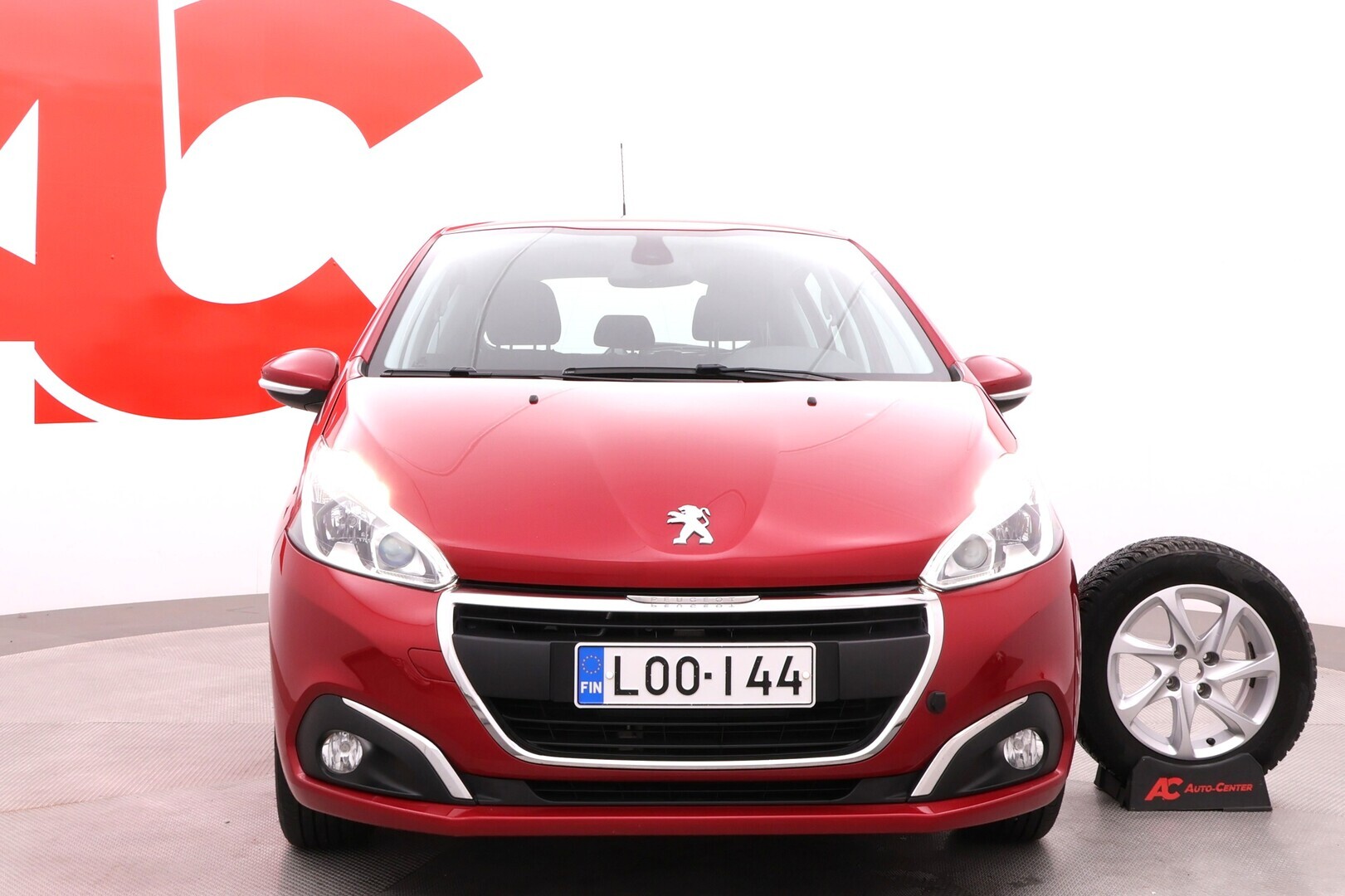 PEUGEOT 208 2018