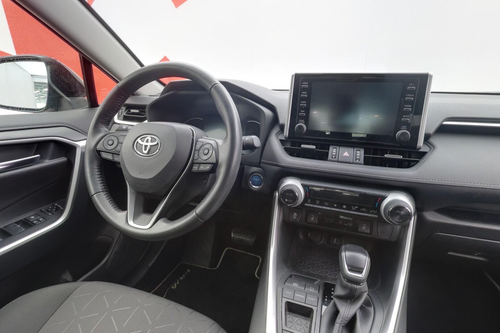 TOYOTA RAV4 2021