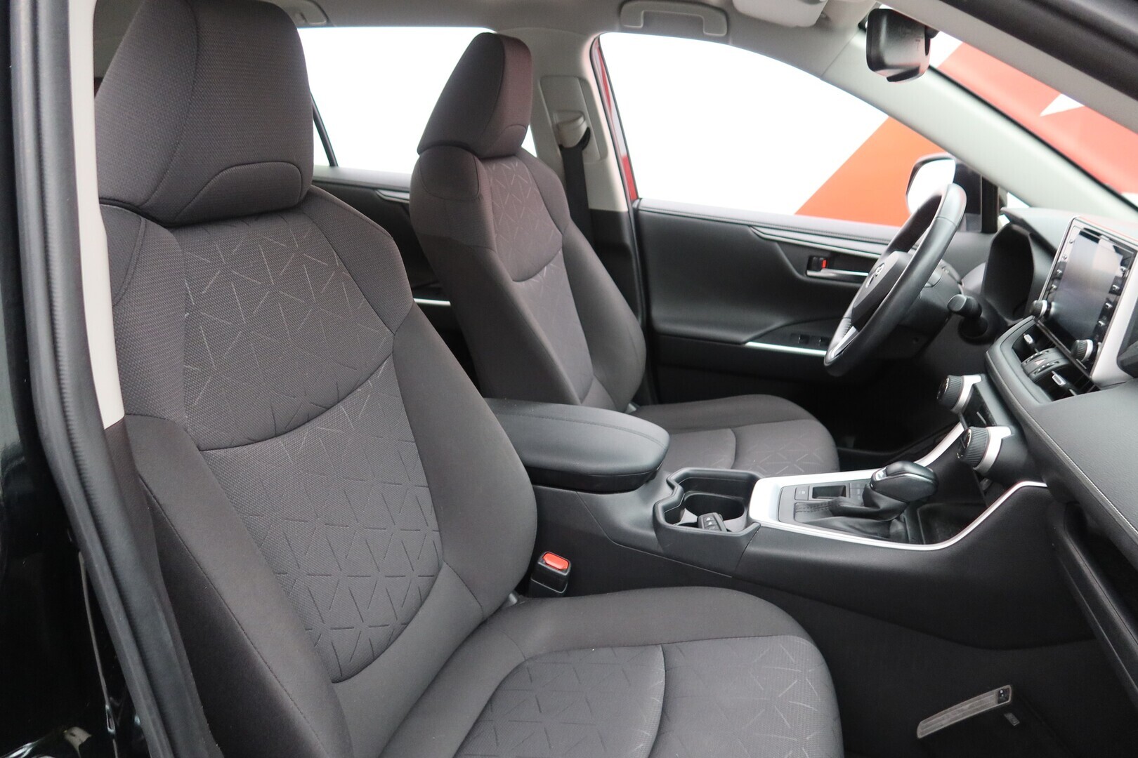 TOYOTA RAV4 2021