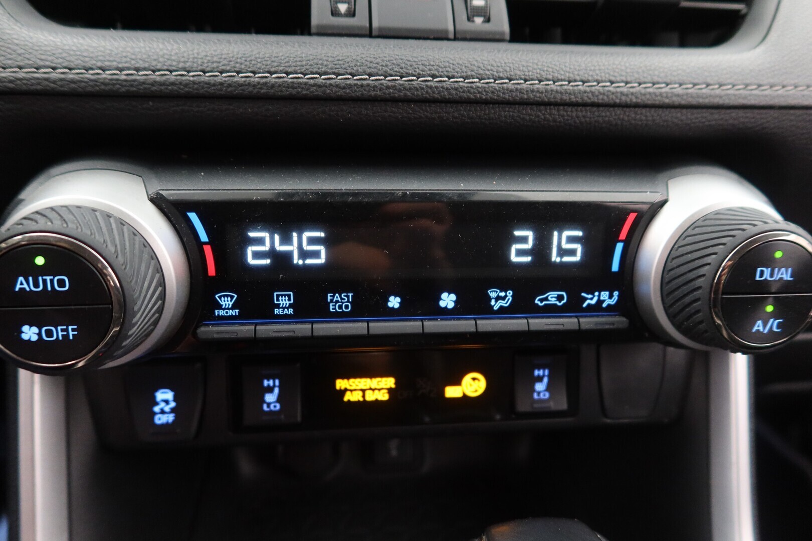 TOYOTA RAV4 2021