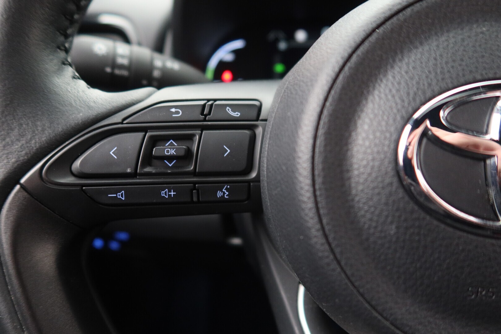 TOYOTA Yaris Cross 2023