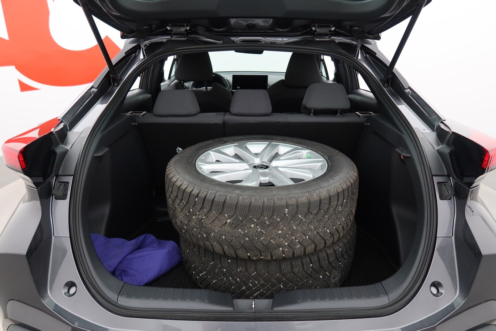 TOYOTA C-HR 2025