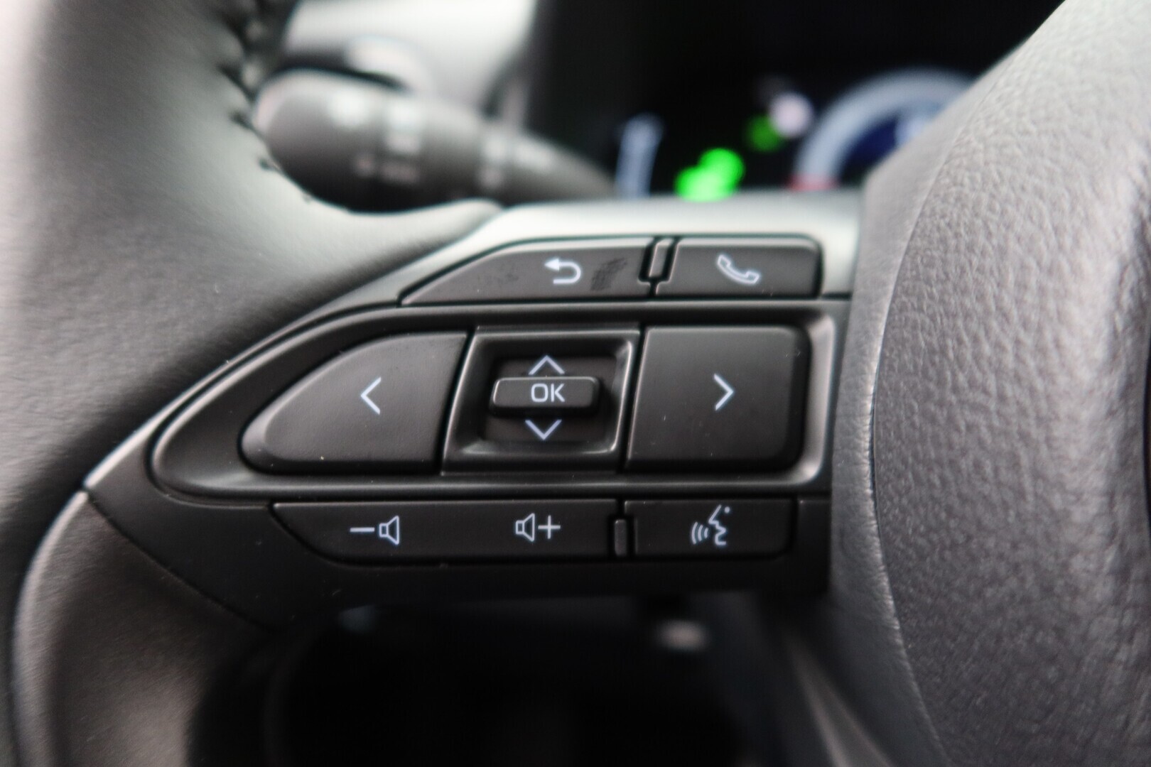 TOYOTA Yaris Cross 2025