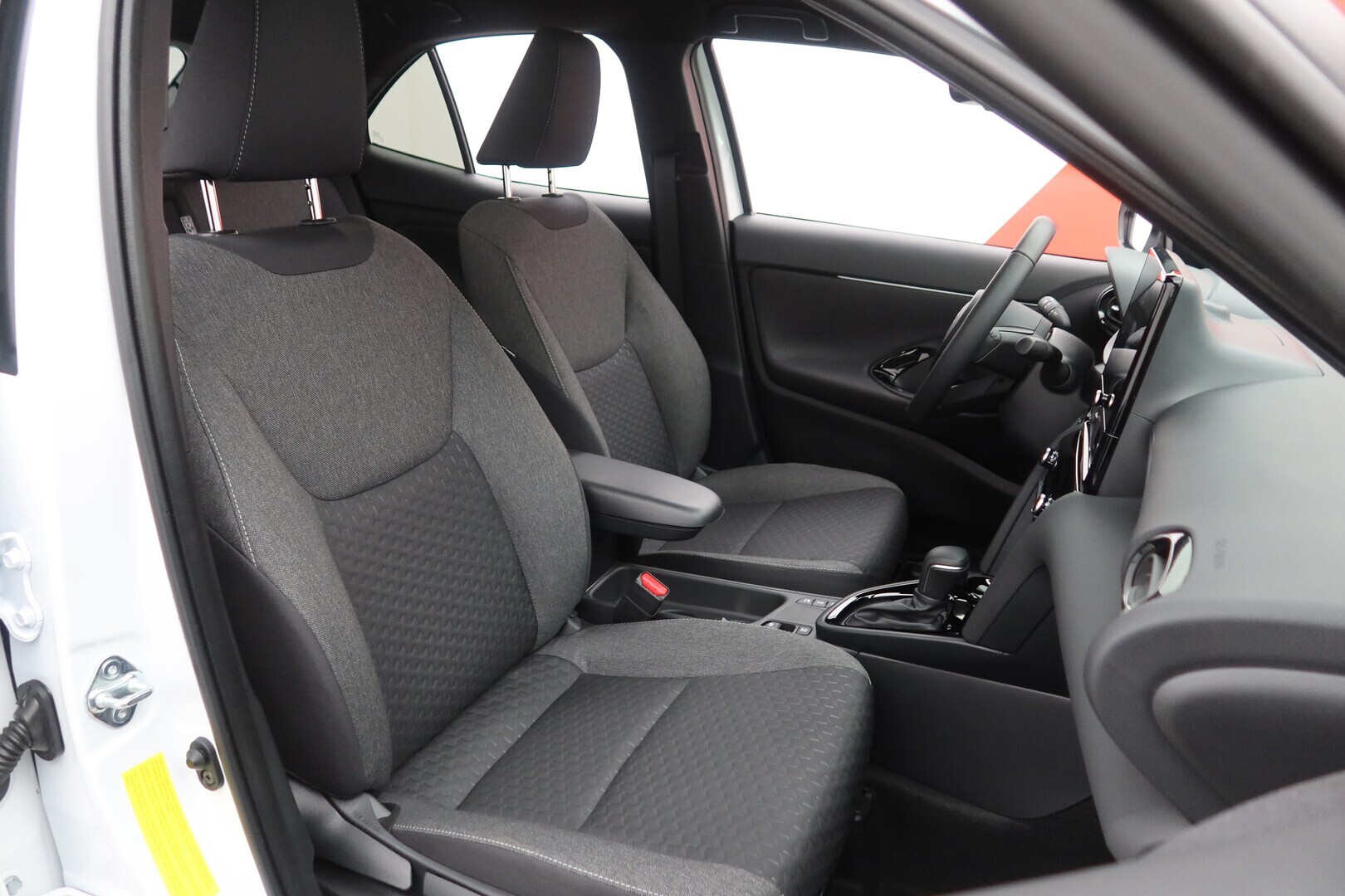 TOYOTA Yaris Cross 2025