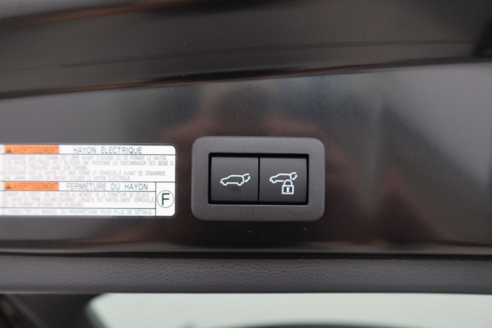 TOYOTA Corolla Cross 2026