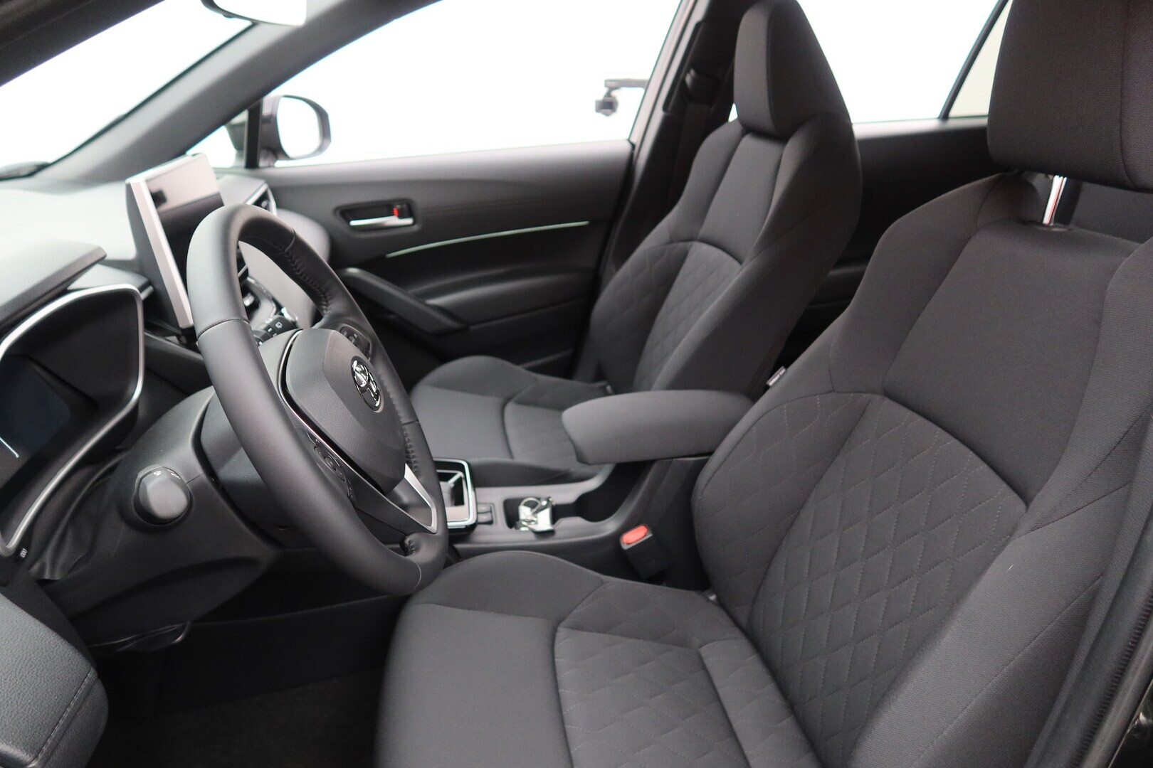 TOYOTA Corolla Cross 2026