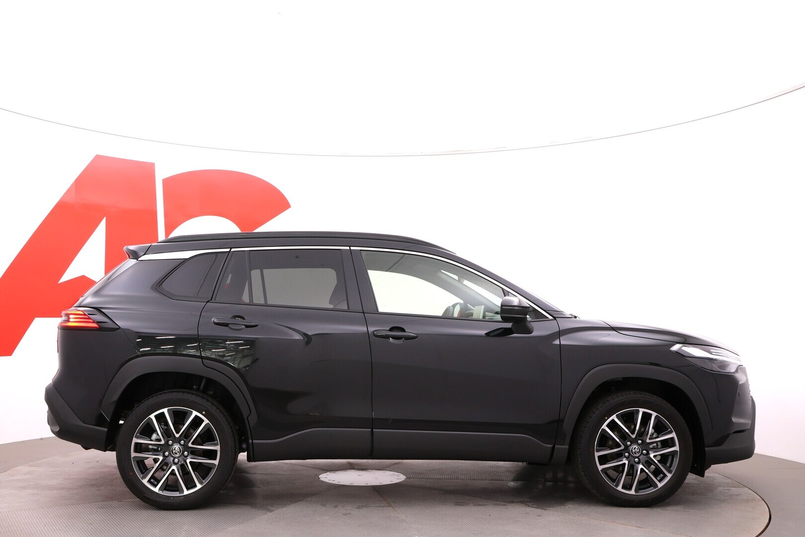 TOYOTA Corolla Cross 2026