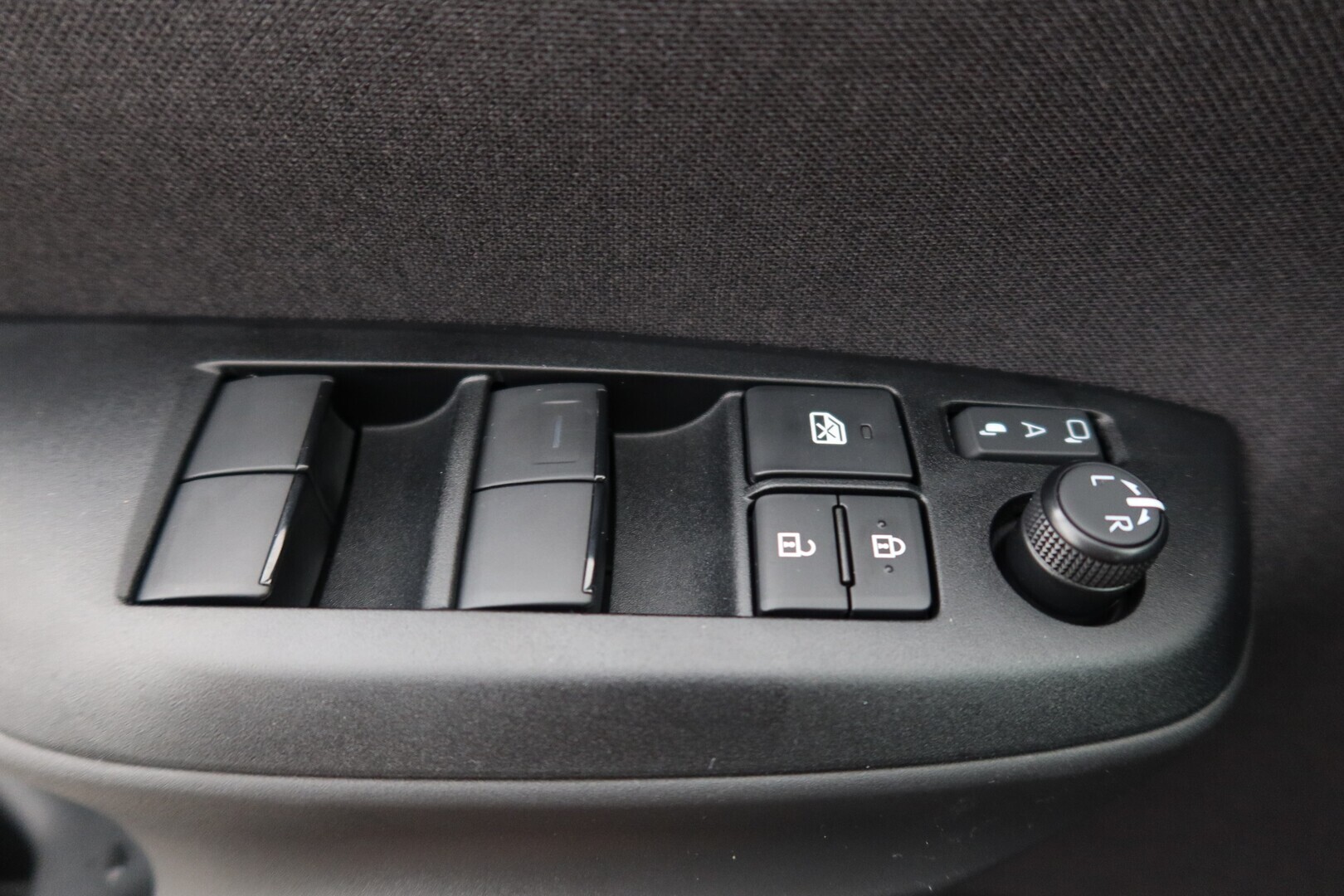 TOYOTA Yaris Cross 2026