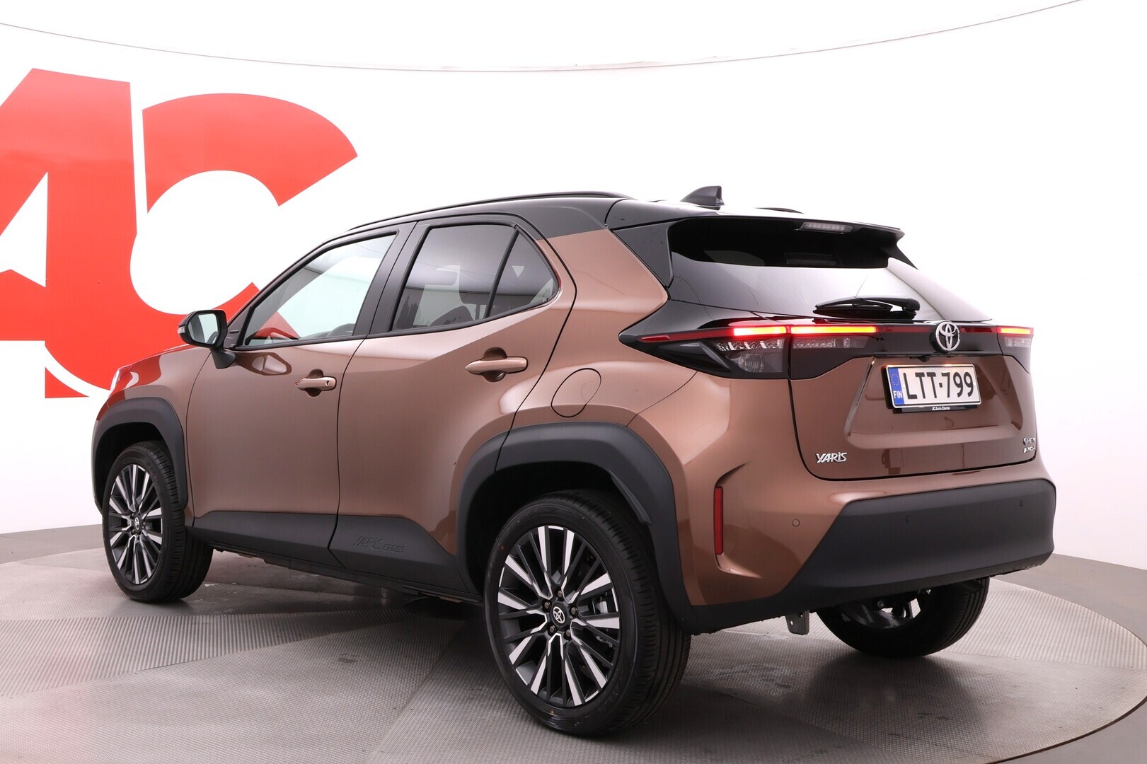 TOYOTA Yaris Cross 2026