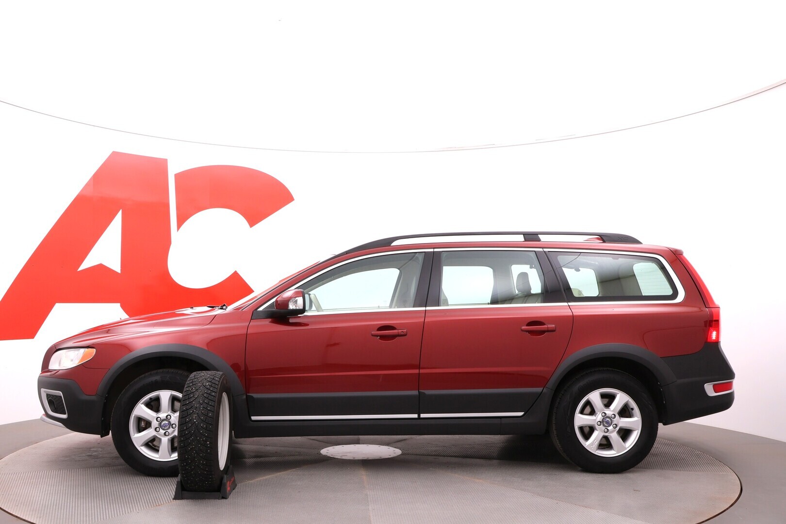VOLVO XC70 2012