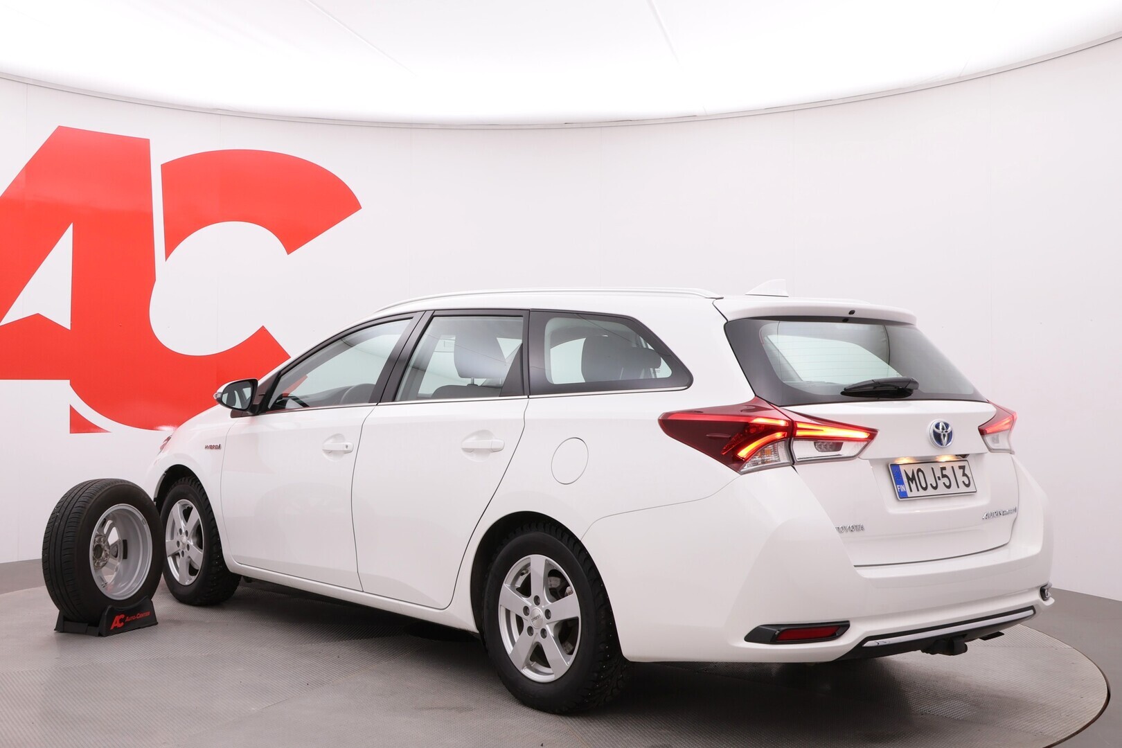 TOYOTA Auris 2016