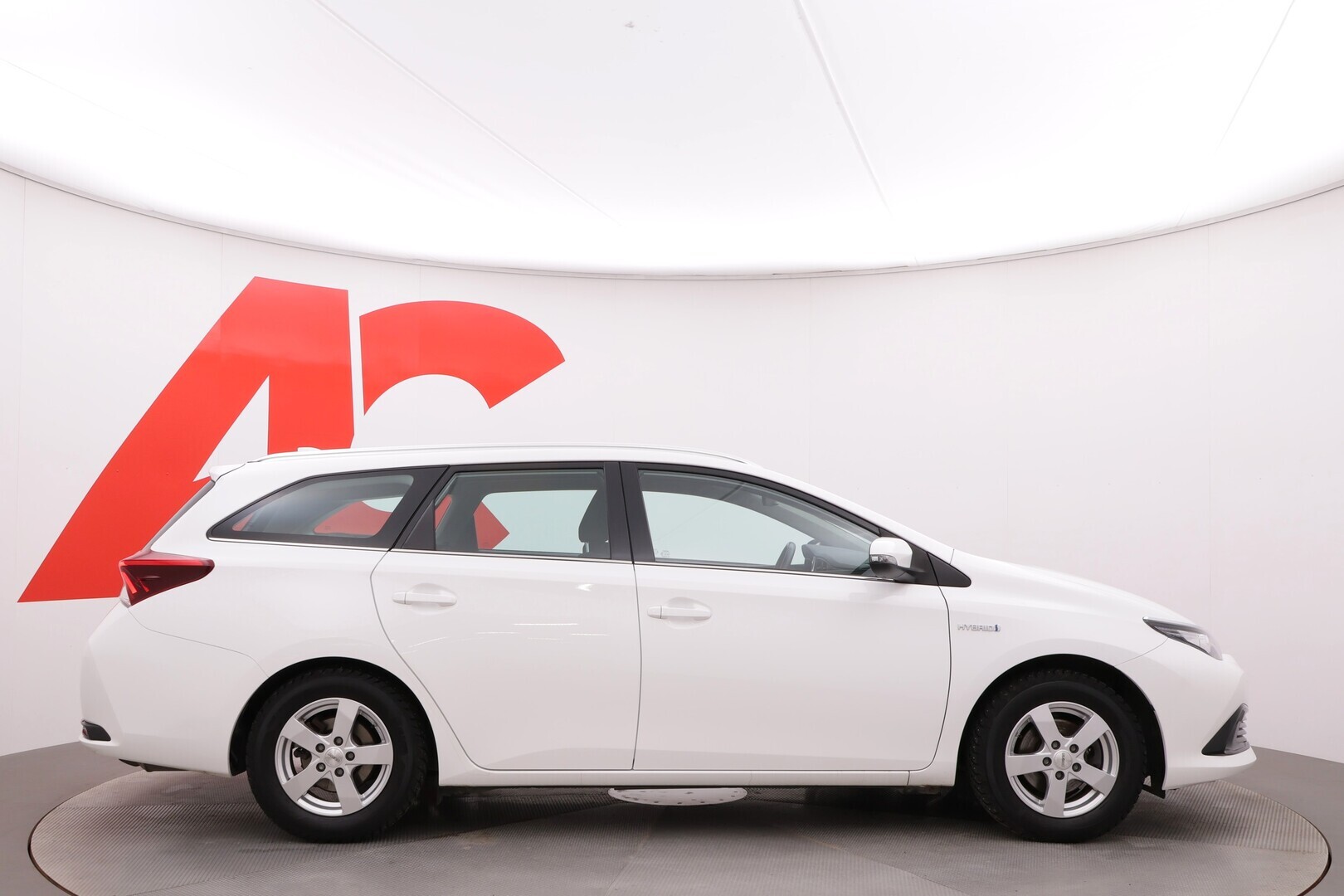 TOYOTA Auris 2016