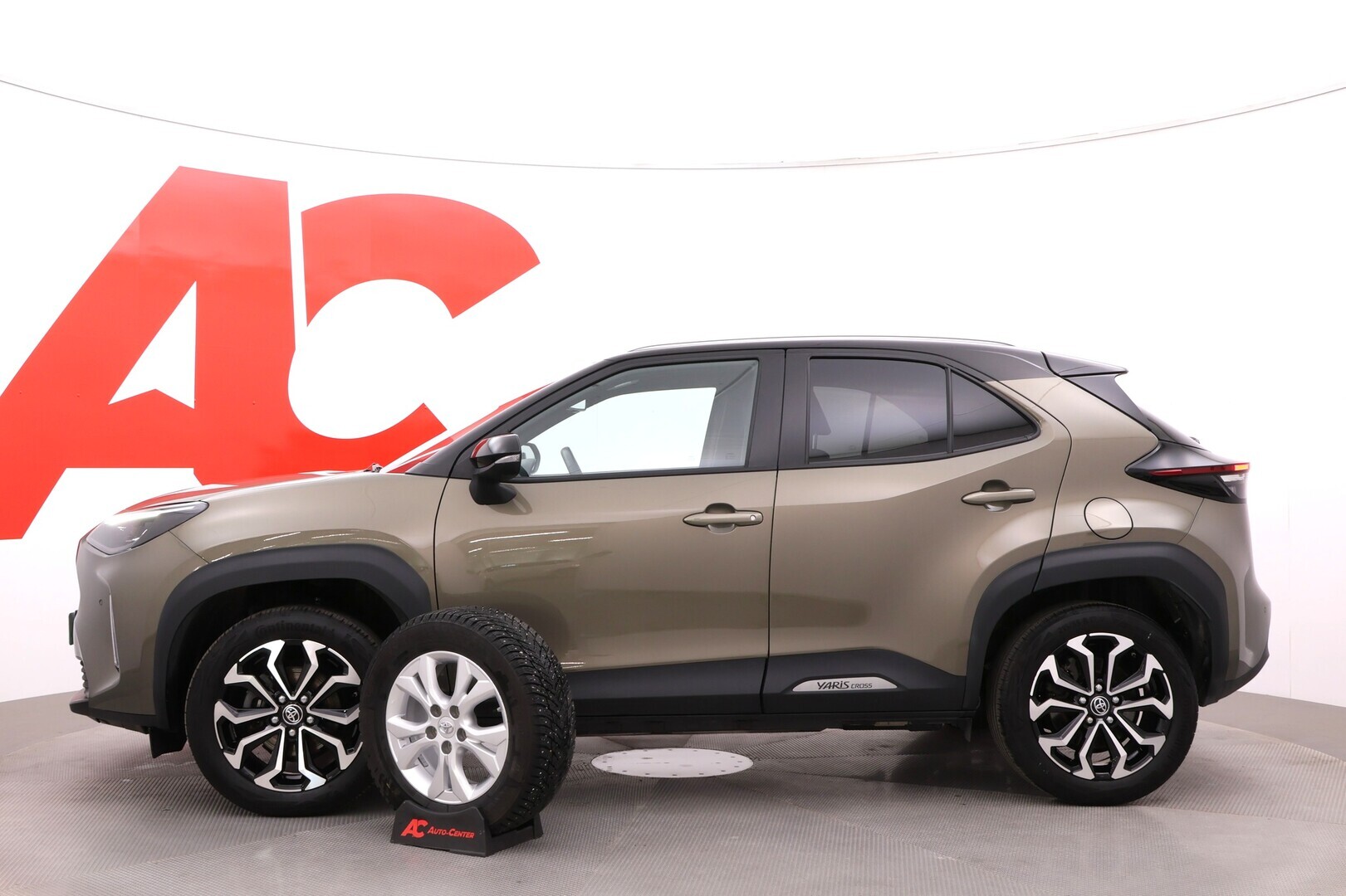 TOYOTA Yaris Cross 2022