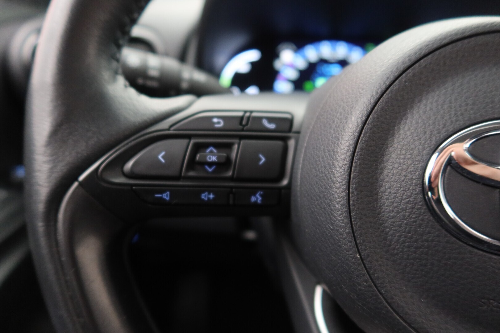 TOYOTA Yaris Cross 2023