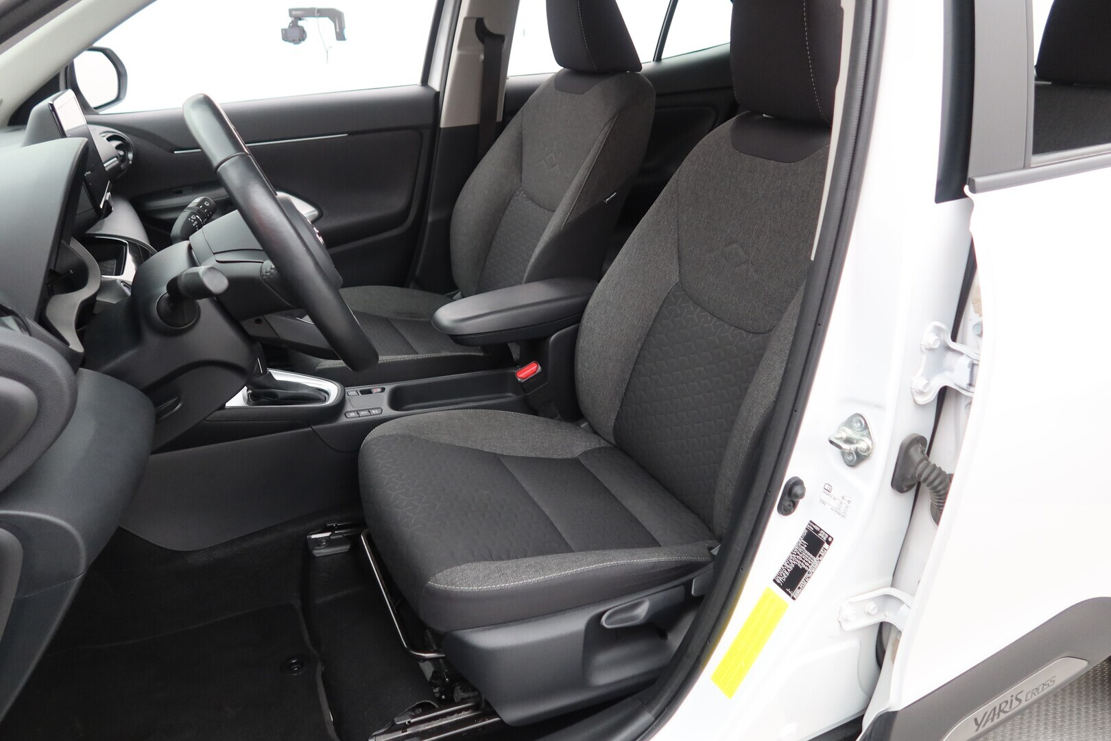 TOYOTA Yaris Cross 2023