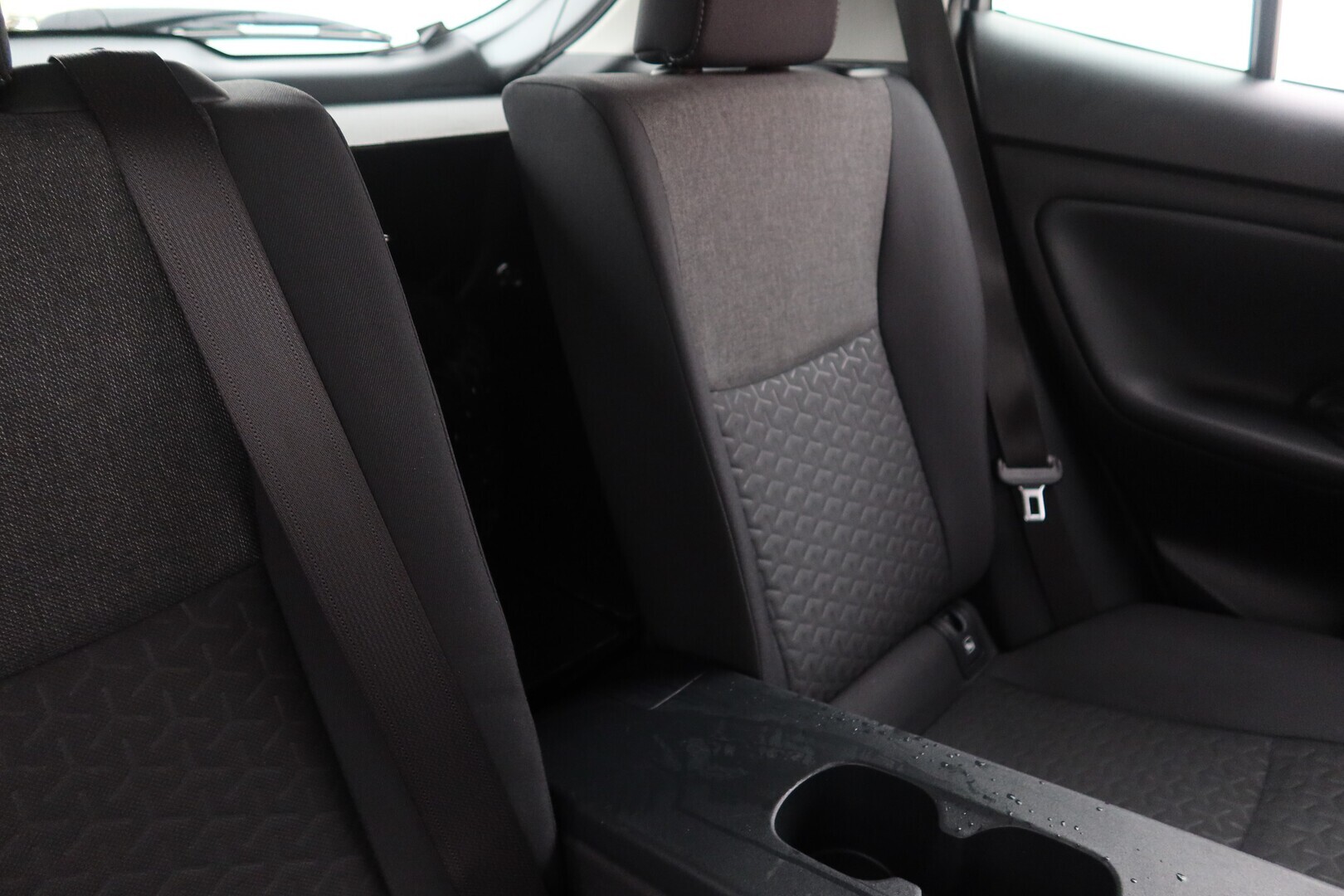 TOYOTA Yaris Cross 2023