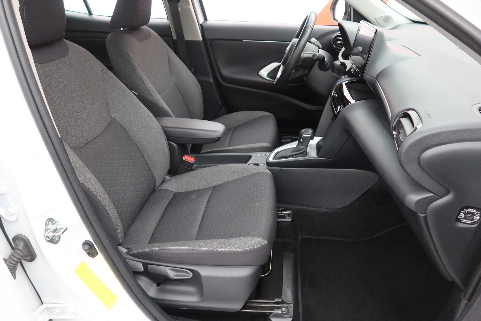 TOYOTA Yaris Cross 2023