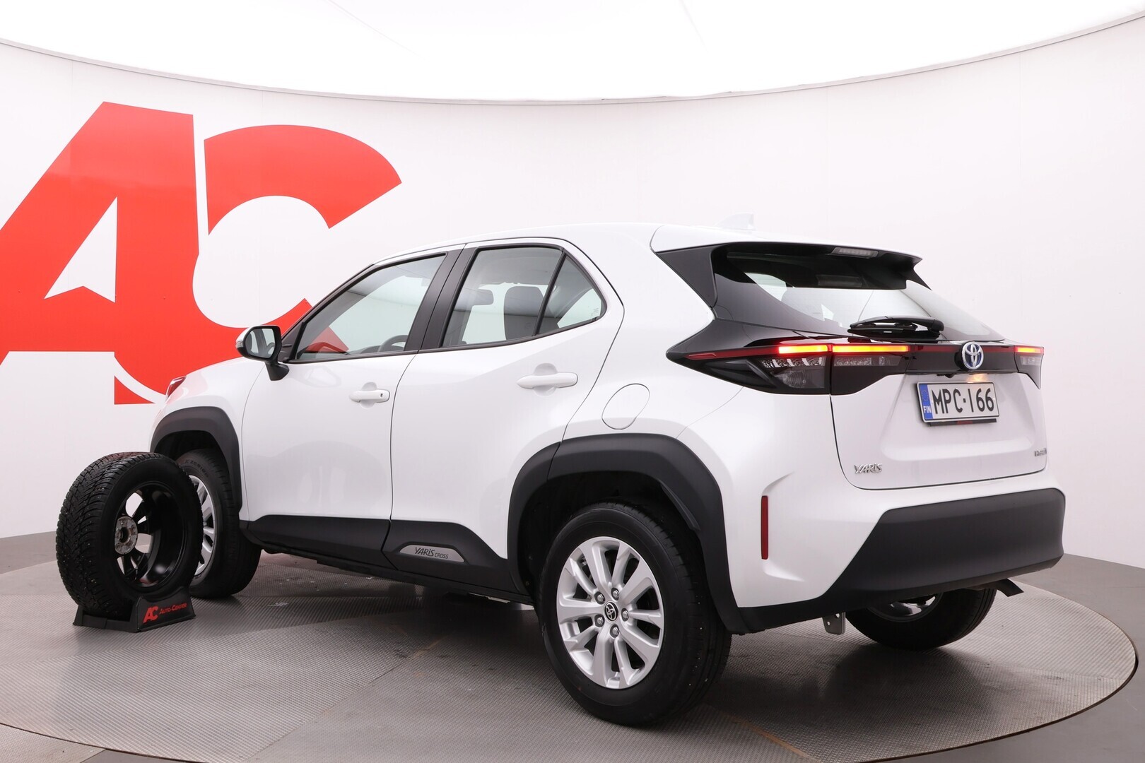 TOYOTA Yaris Cross 2023