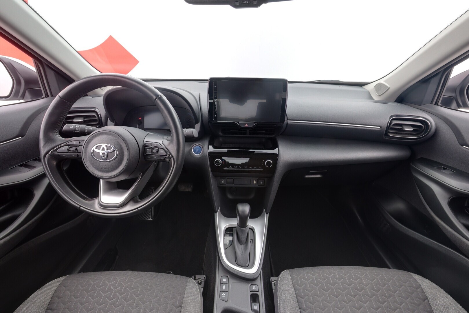 TOYOTA Yaris Cross 2023