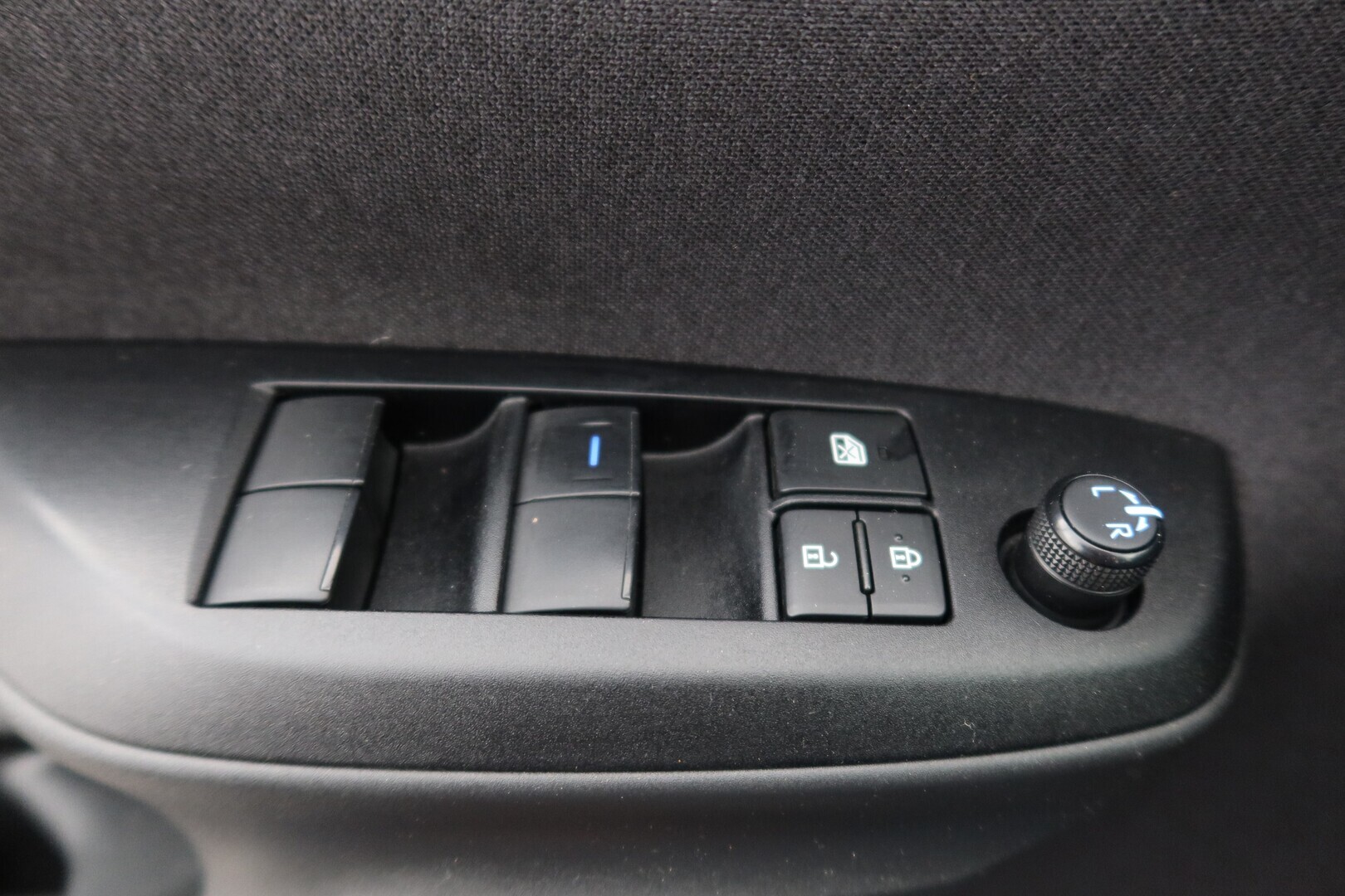 TOYOTA Yaris 2024