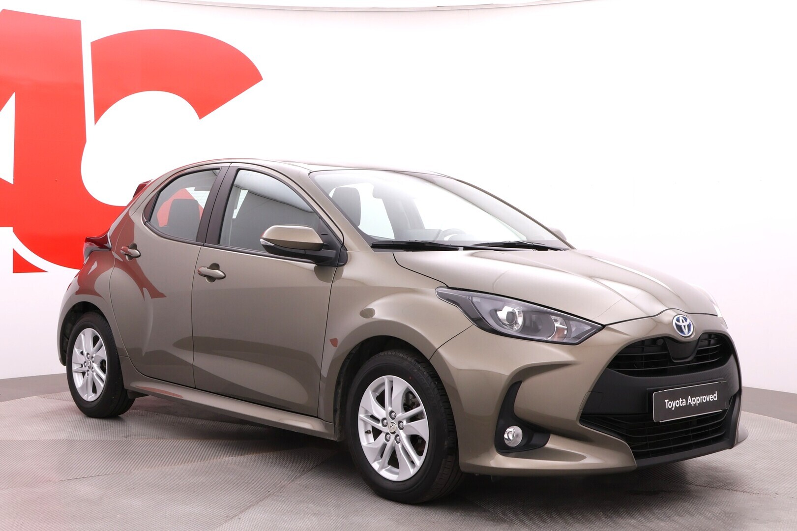 TOYOTA Yaris 2024
