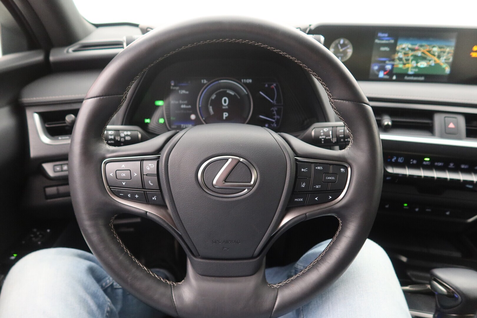 LEXUS UX 2019