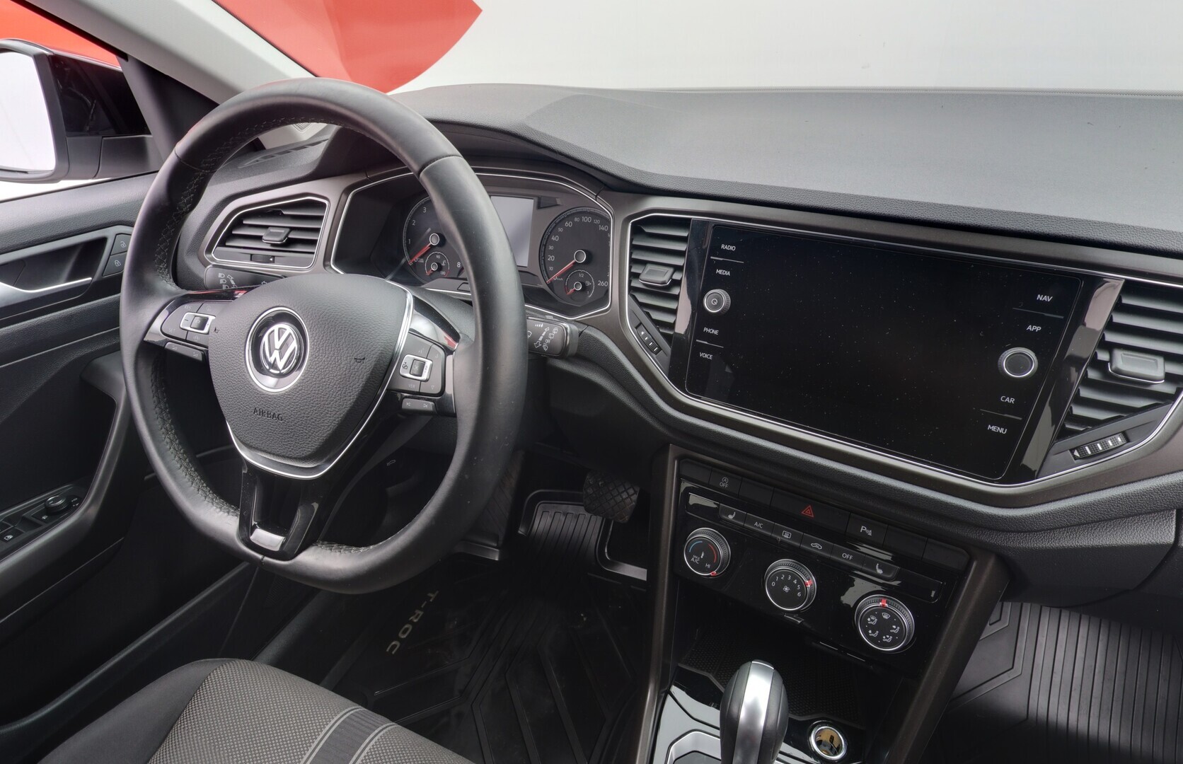 VOLKSWAGEN T-Roc 2019