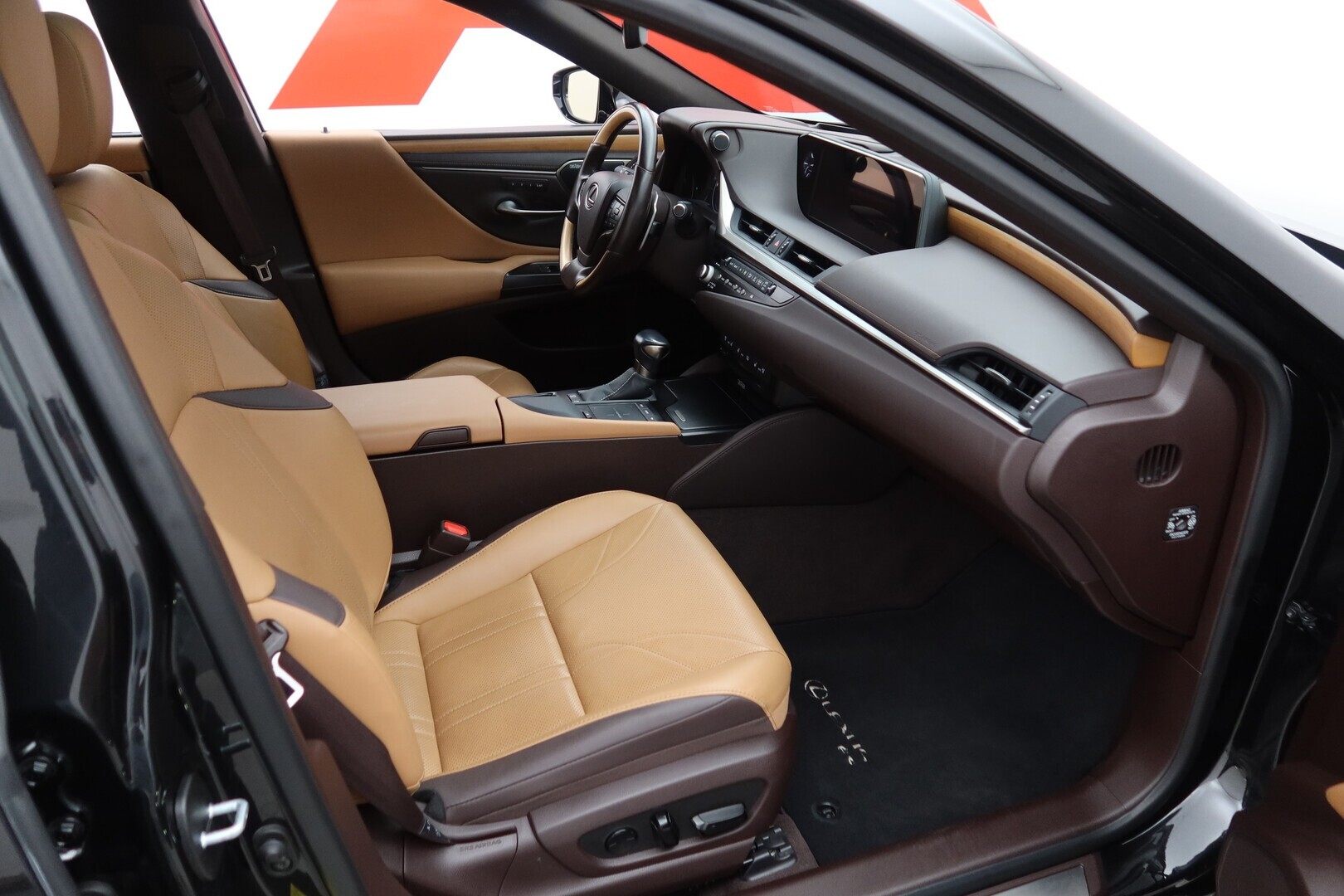 LEXUS ES 2021