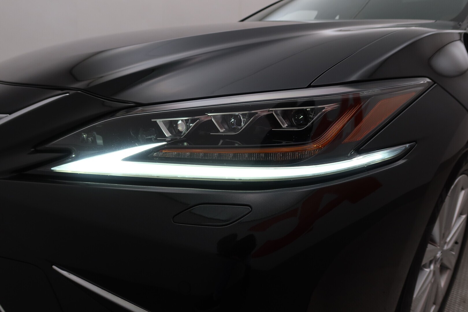 LEXUS ES 2021