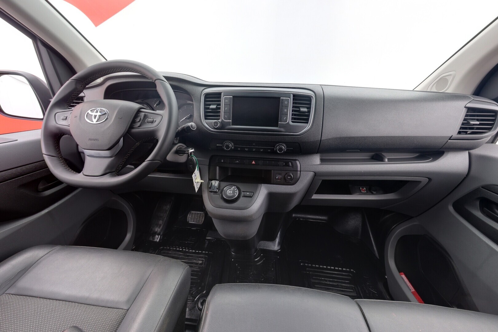 TOYOTA Proace 2021