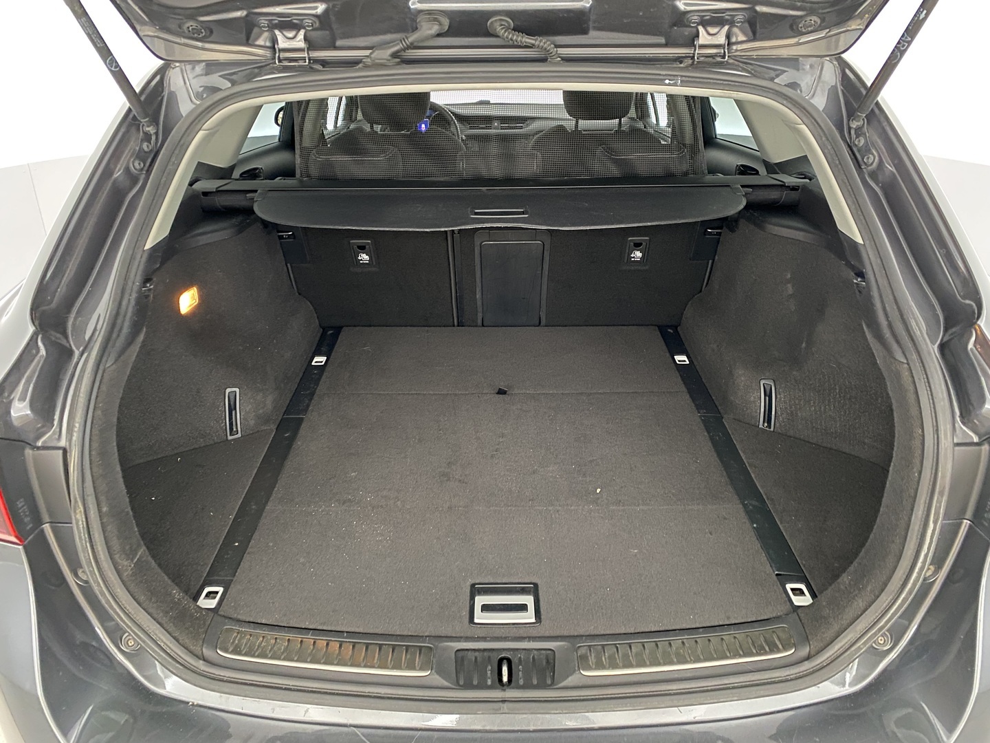 TOYOTA Avensis 2016