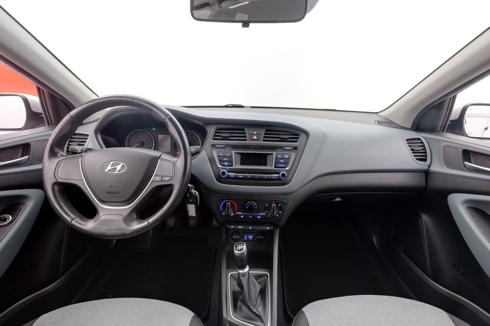 HYUNDAI i20 5d 2015