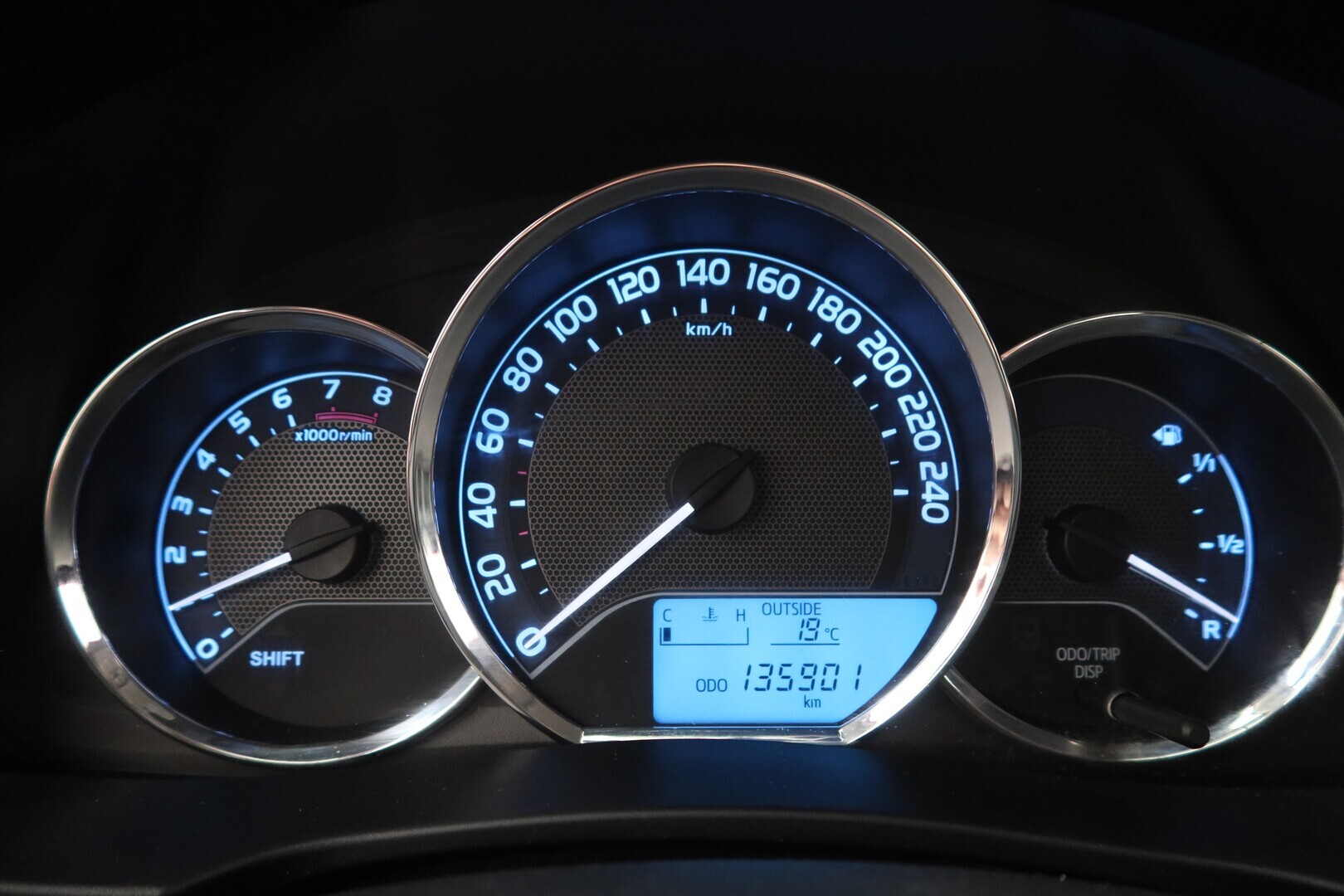 TOYOTA Corolla 2016