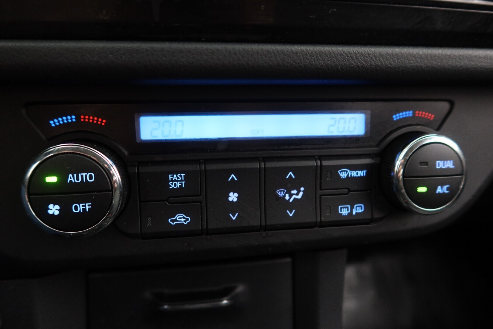 TOYOTA Corolla 2016