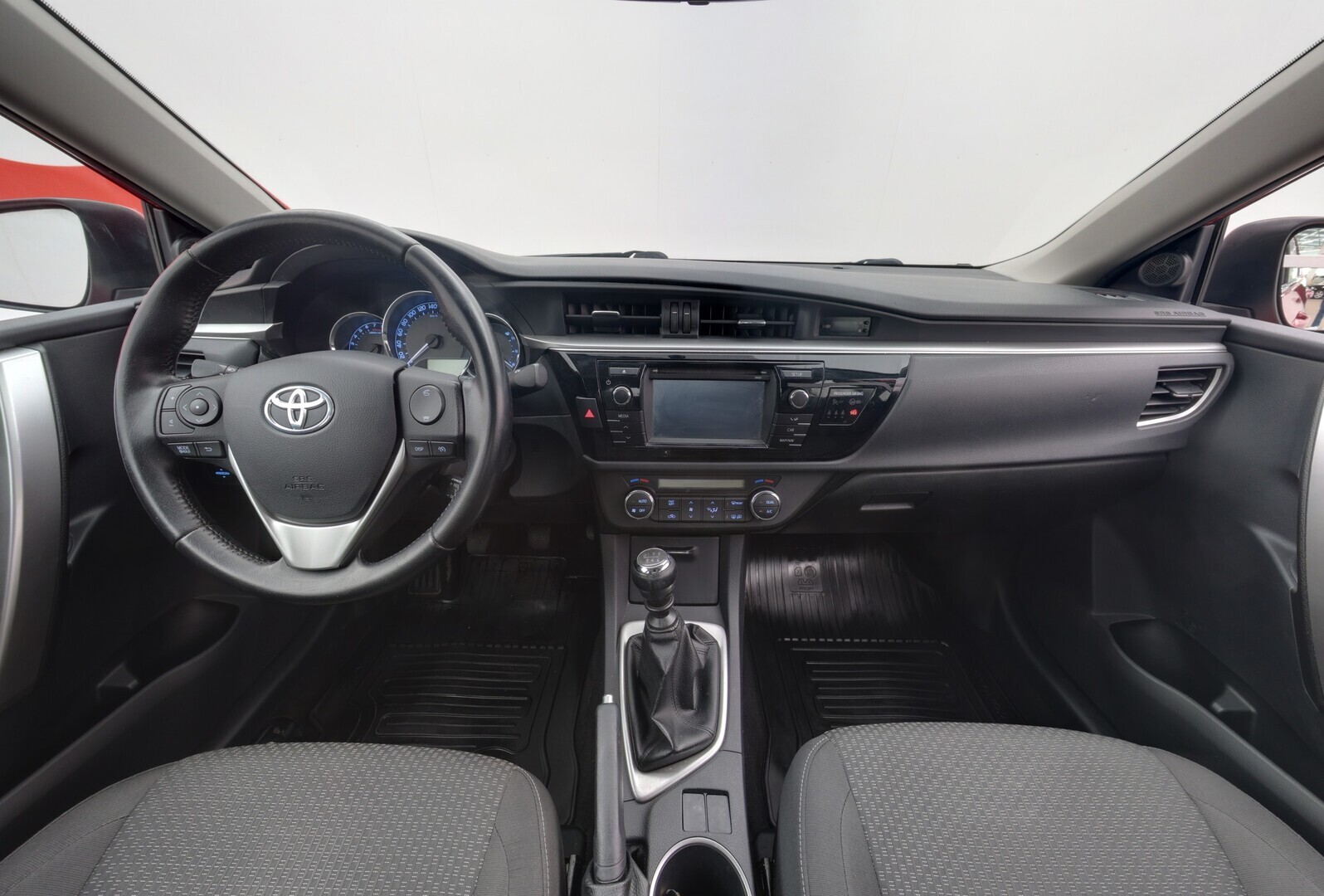 TOYOTA Corolla 2016