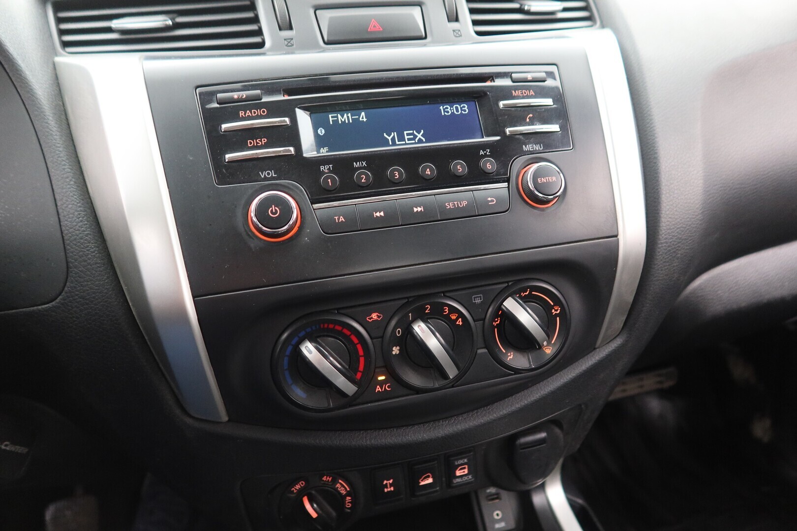 NISSAN Navara 2017