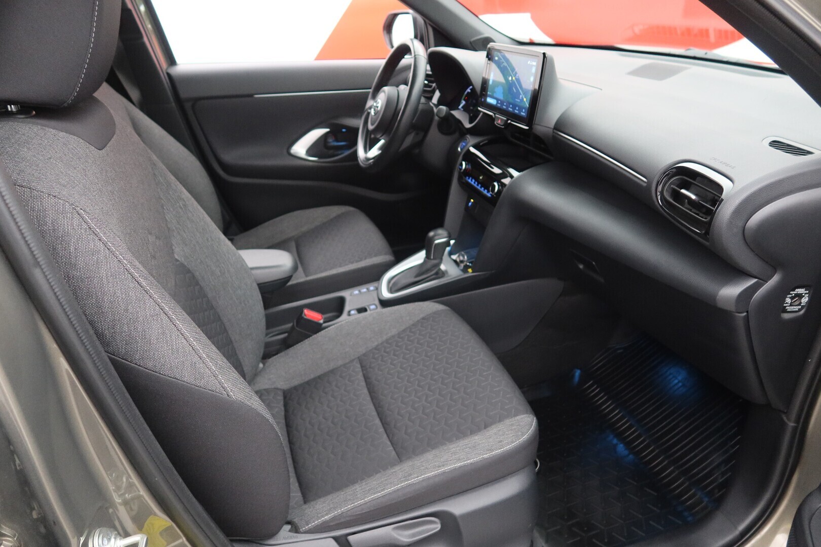 TOYOTA Yaris Cross 2023