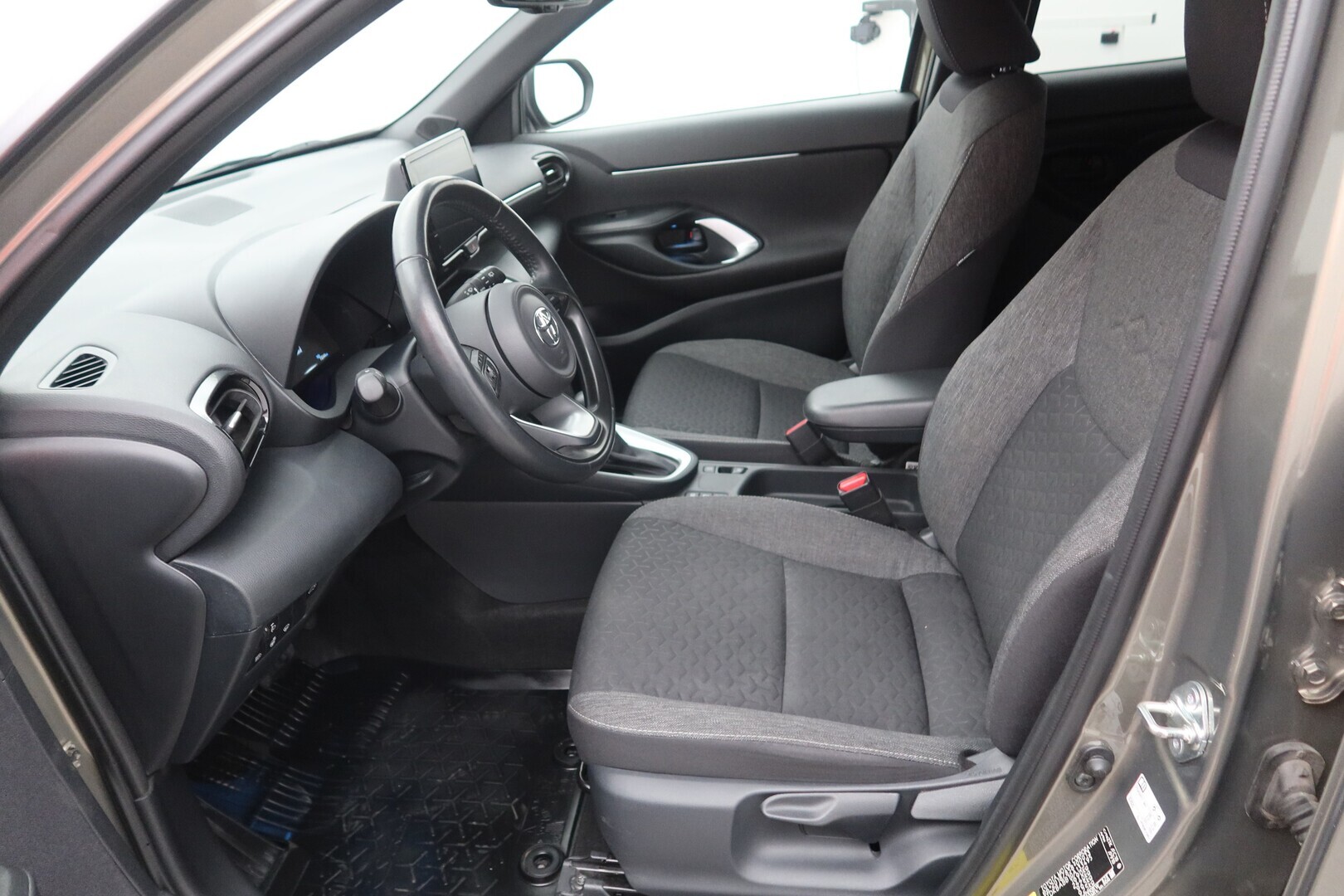 TOYOTA Yaris Cross 2023