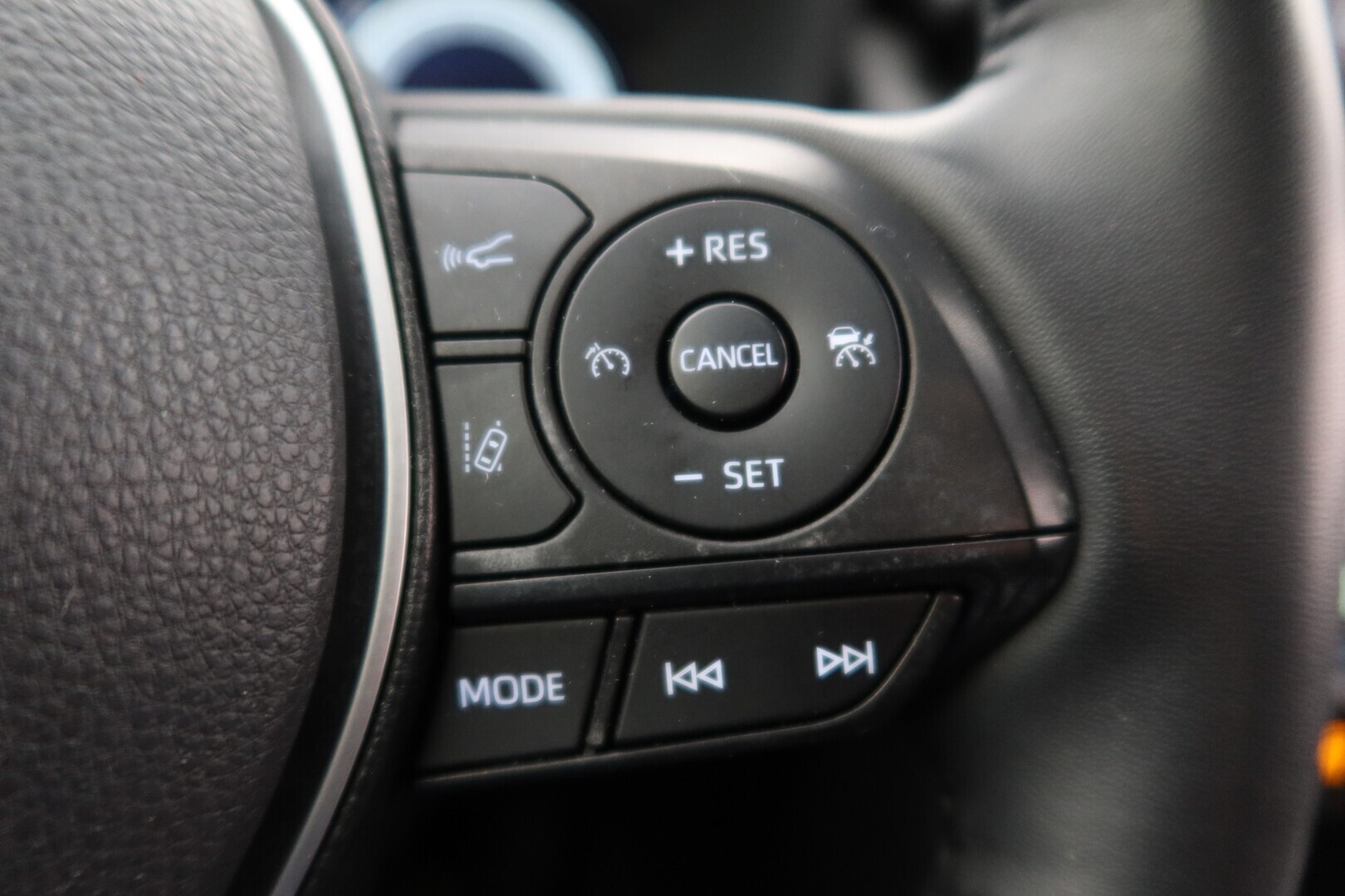 TOYOTA RAV4 2023