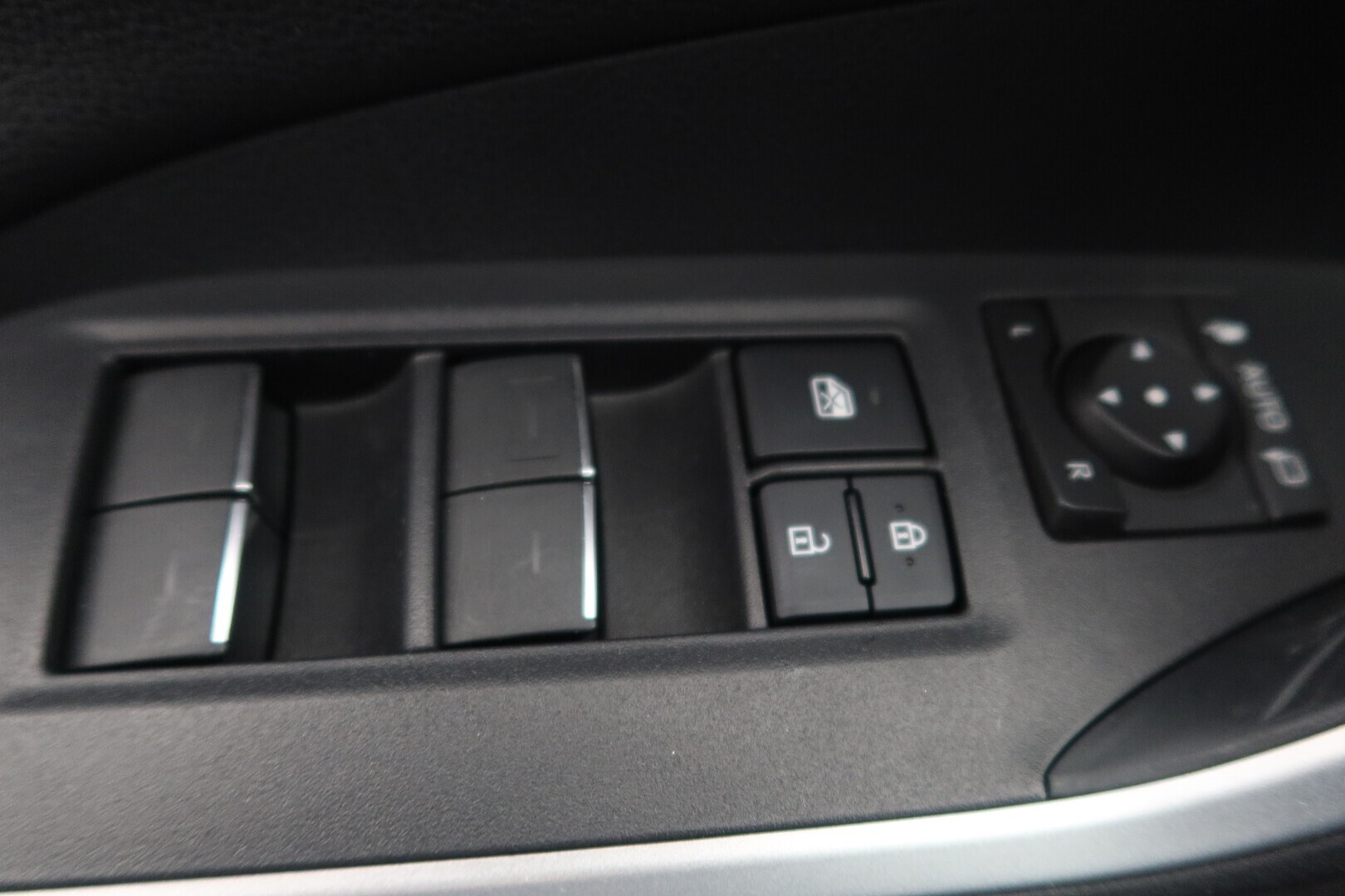 TOYOTA RAV4 Plug-in 2023