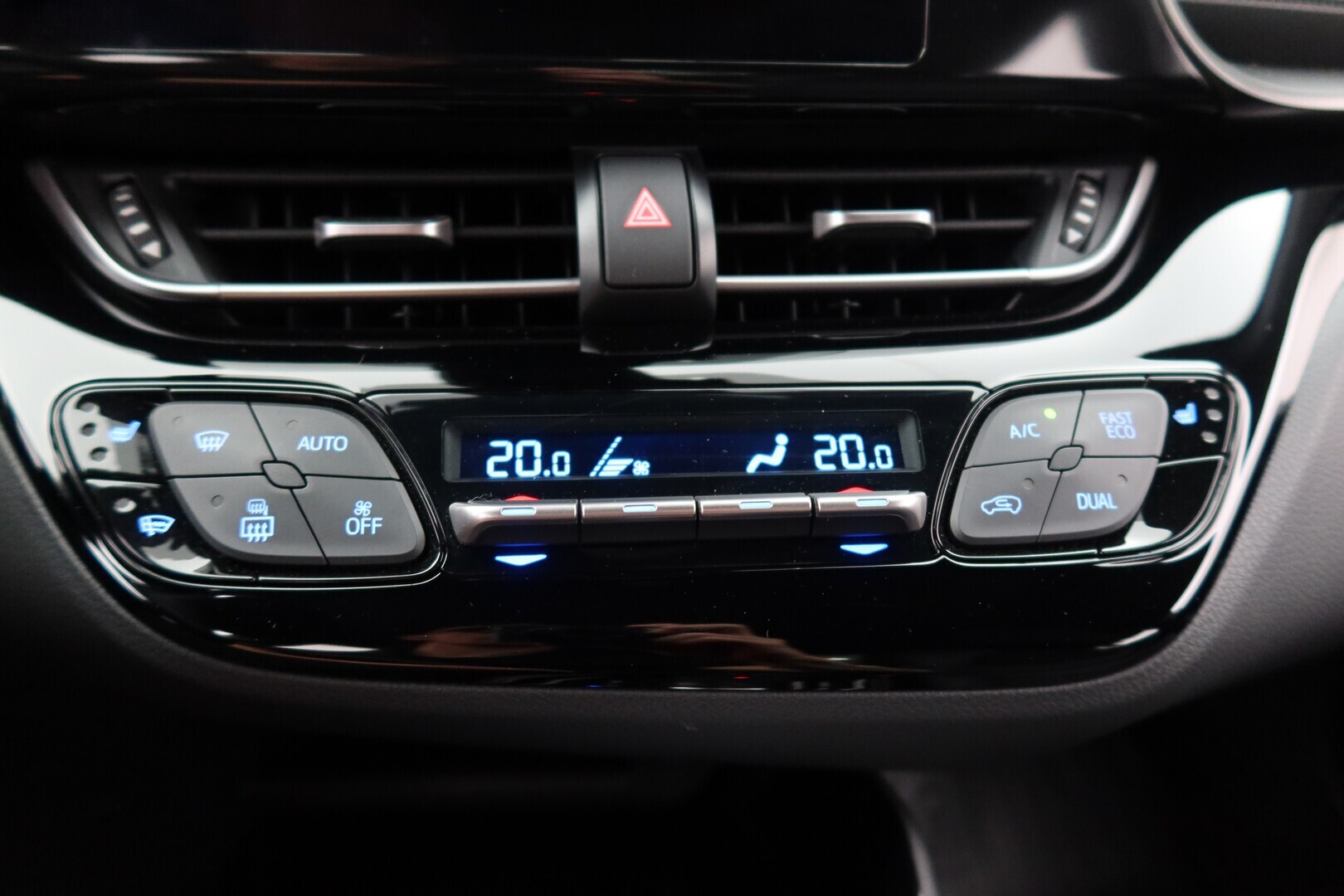 TOYOTA C-HR 2023