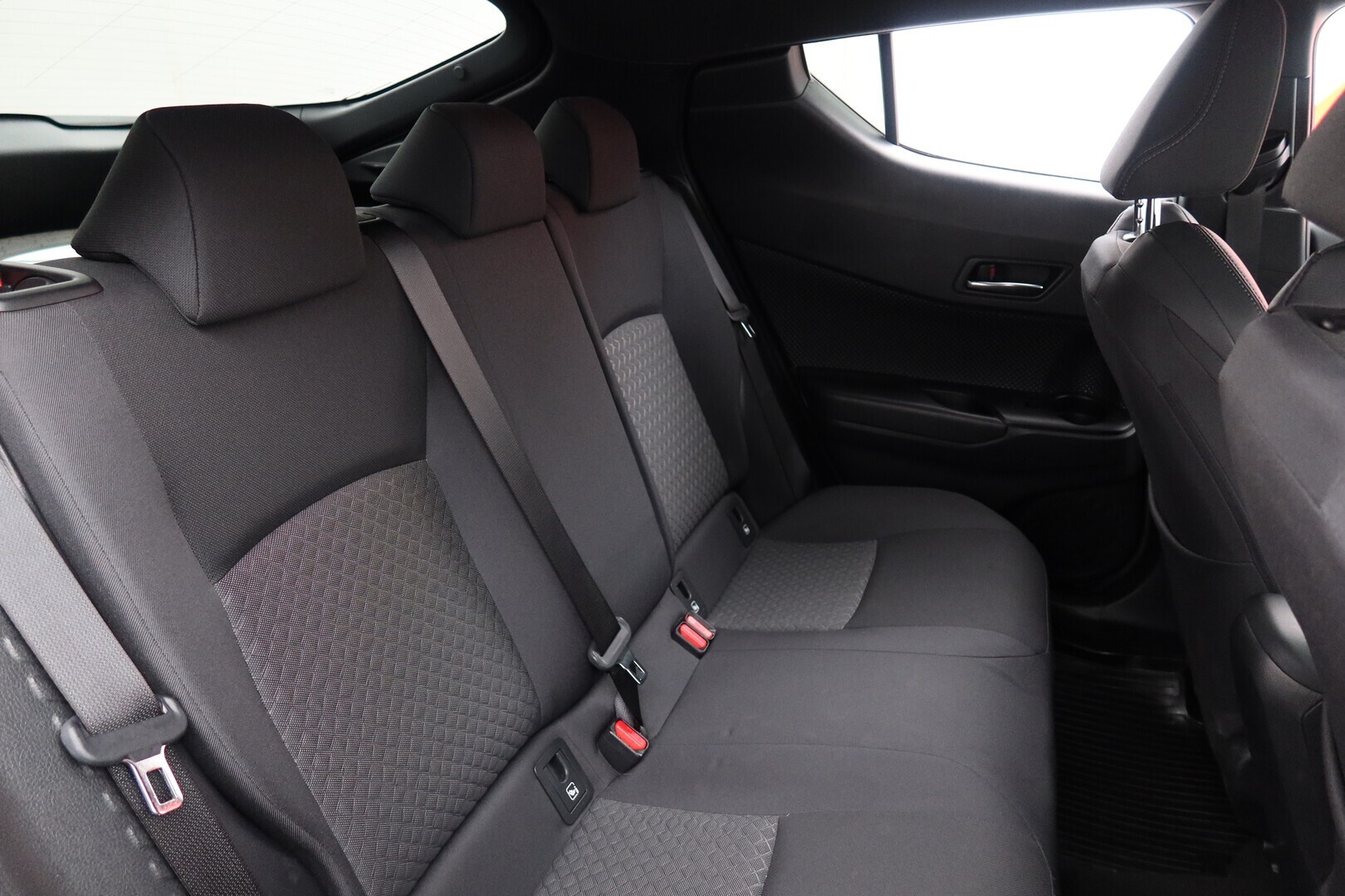 TOYOTA C-HR 2023