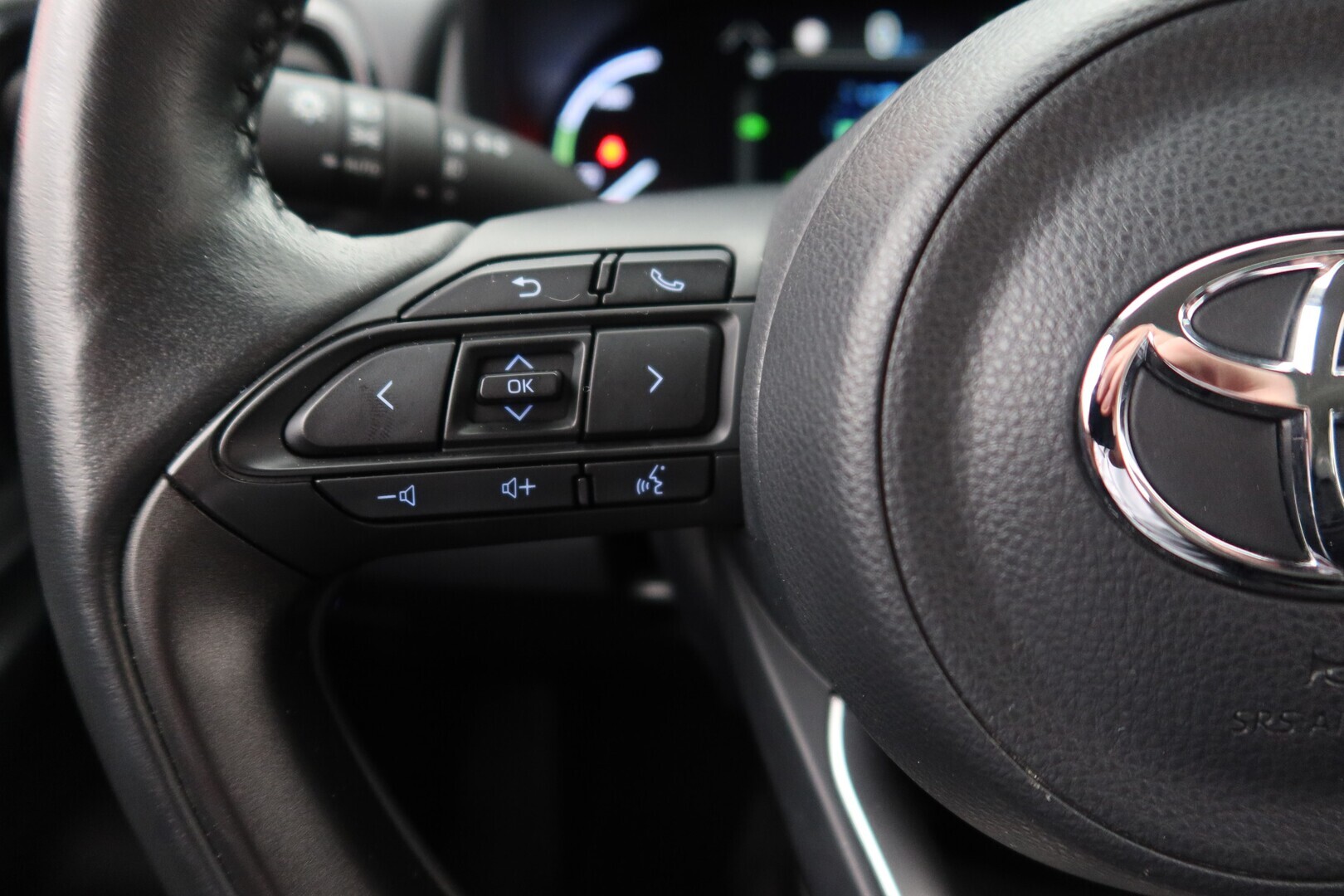 TOYOTA Yaris Cross 2024