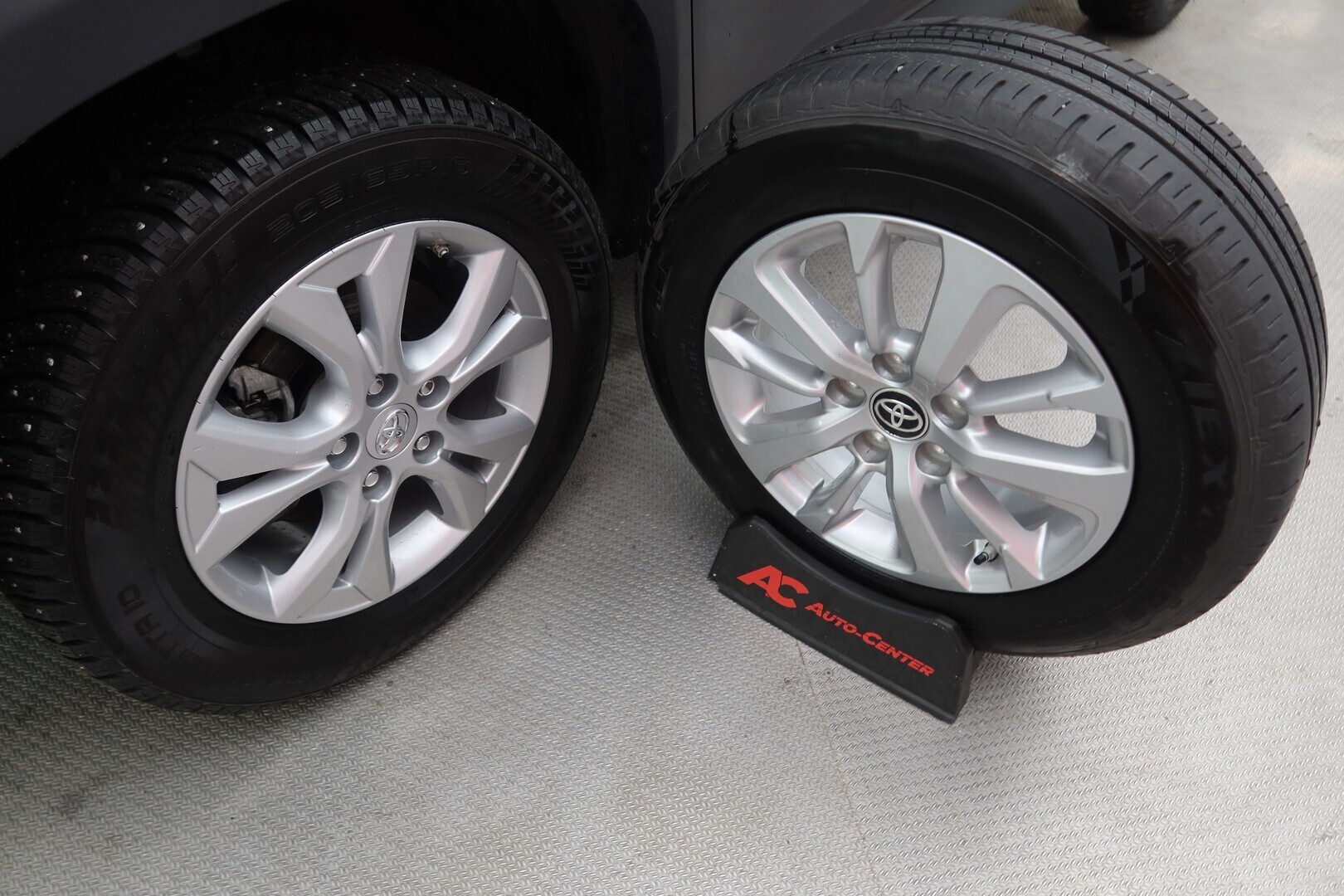 TOYOTA Yaris Cross 2024