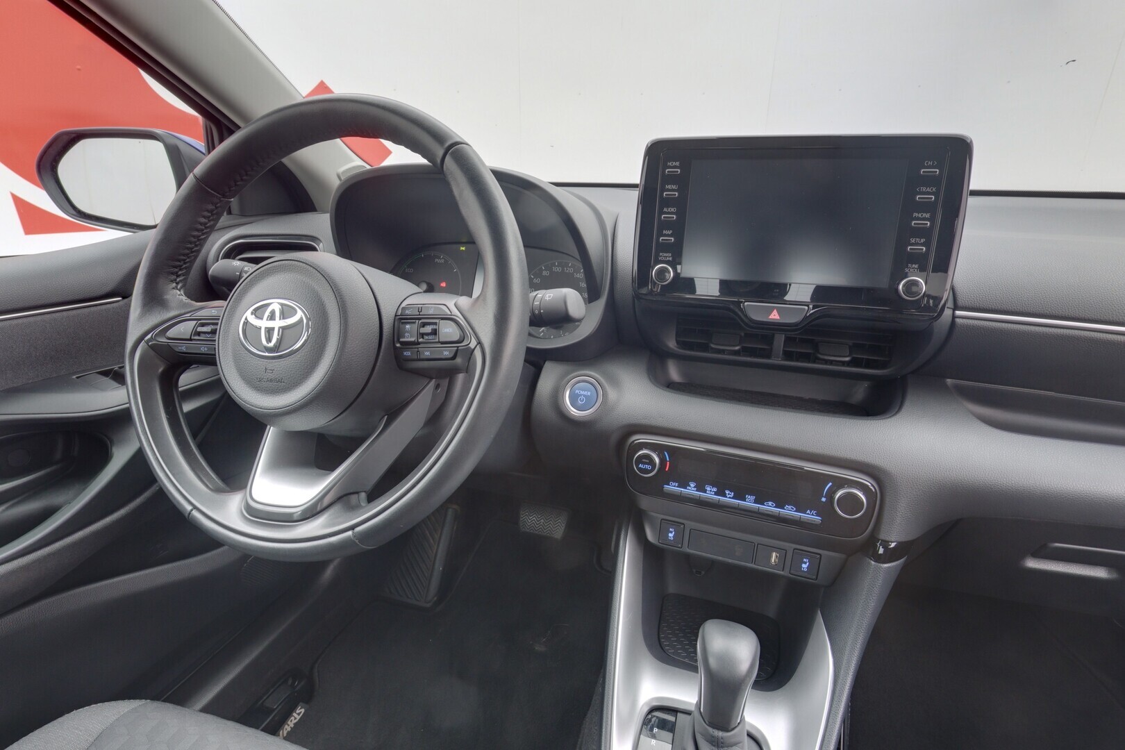 TOYOTA Yaris 2024