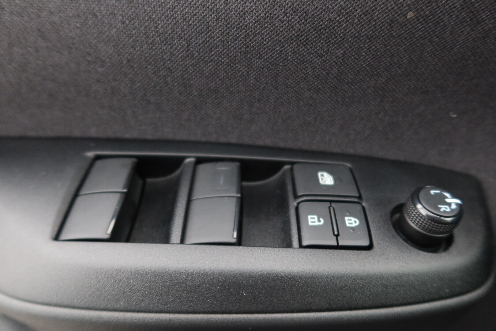 TOYOTA Yaris 2024