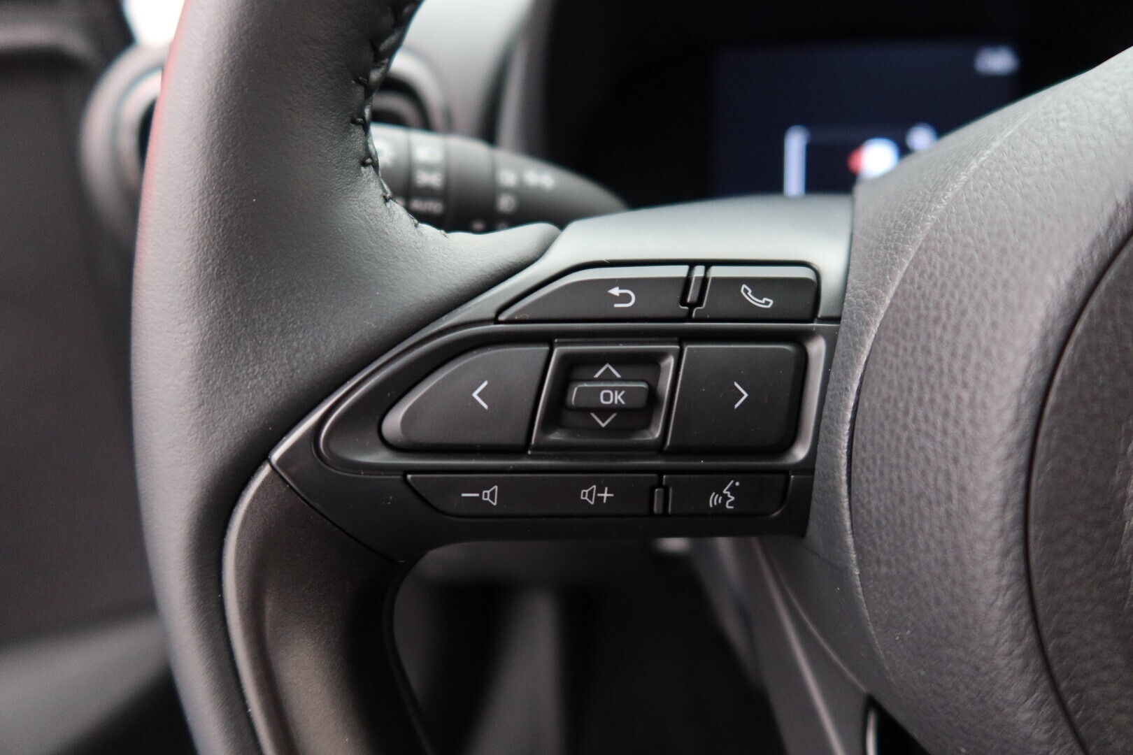 TOYOTA Yaris Cross 2024