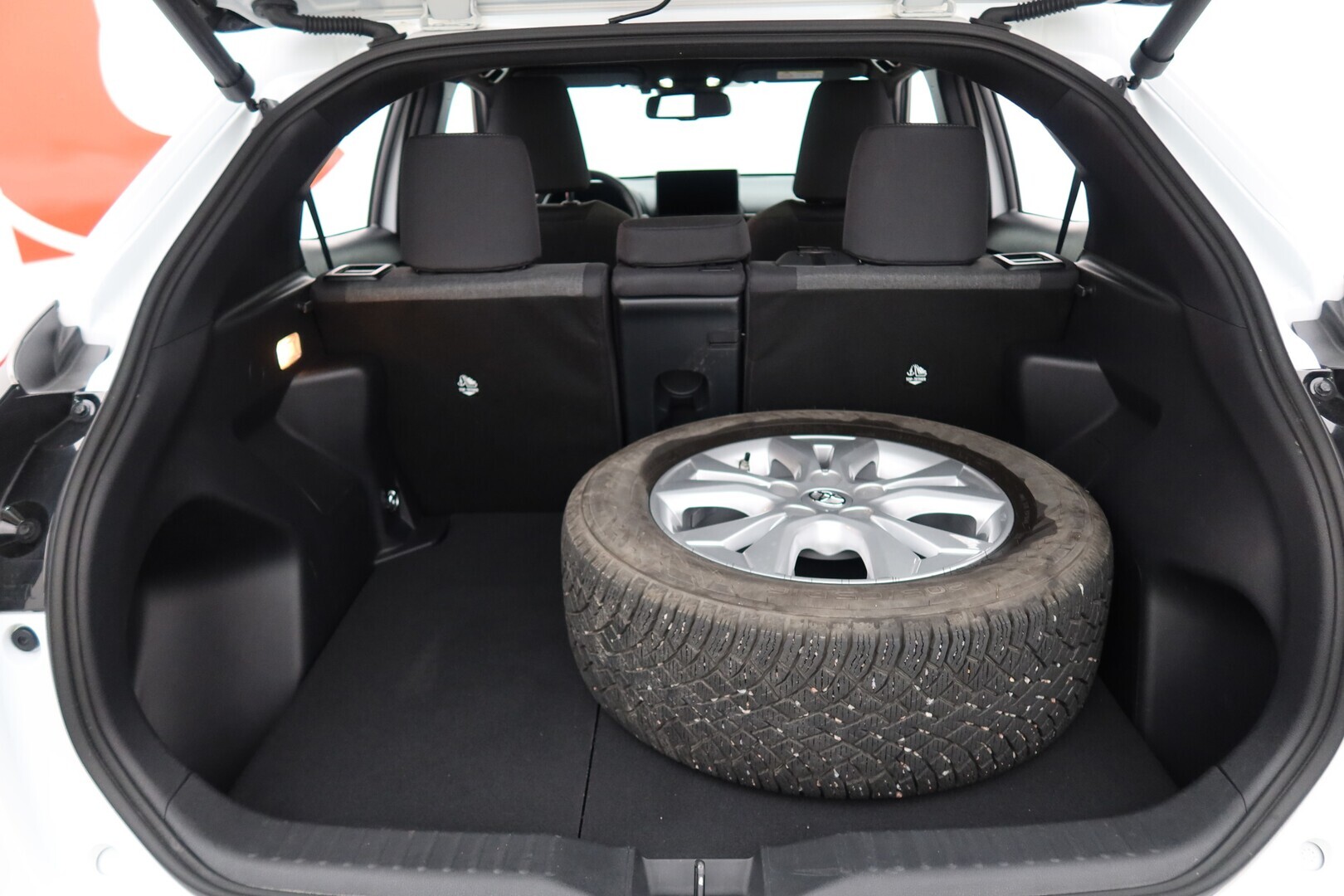 TOYOTA Yaris Cross 2024